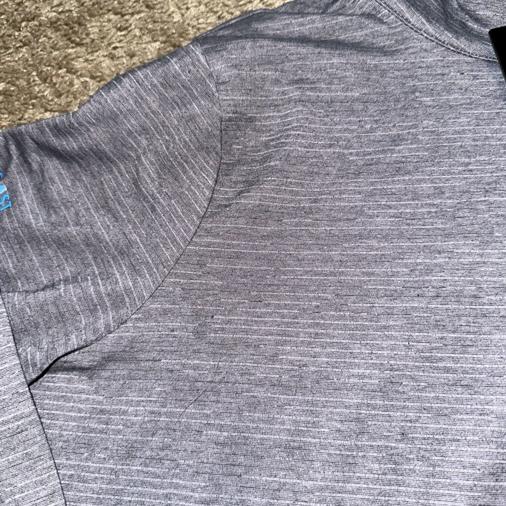 TravisMathew Travis Matthew Womens Small Performance Breathable 1/4 Zip Gray Sweater Size L / US 10 / IT 46 - 5 Thumbnail