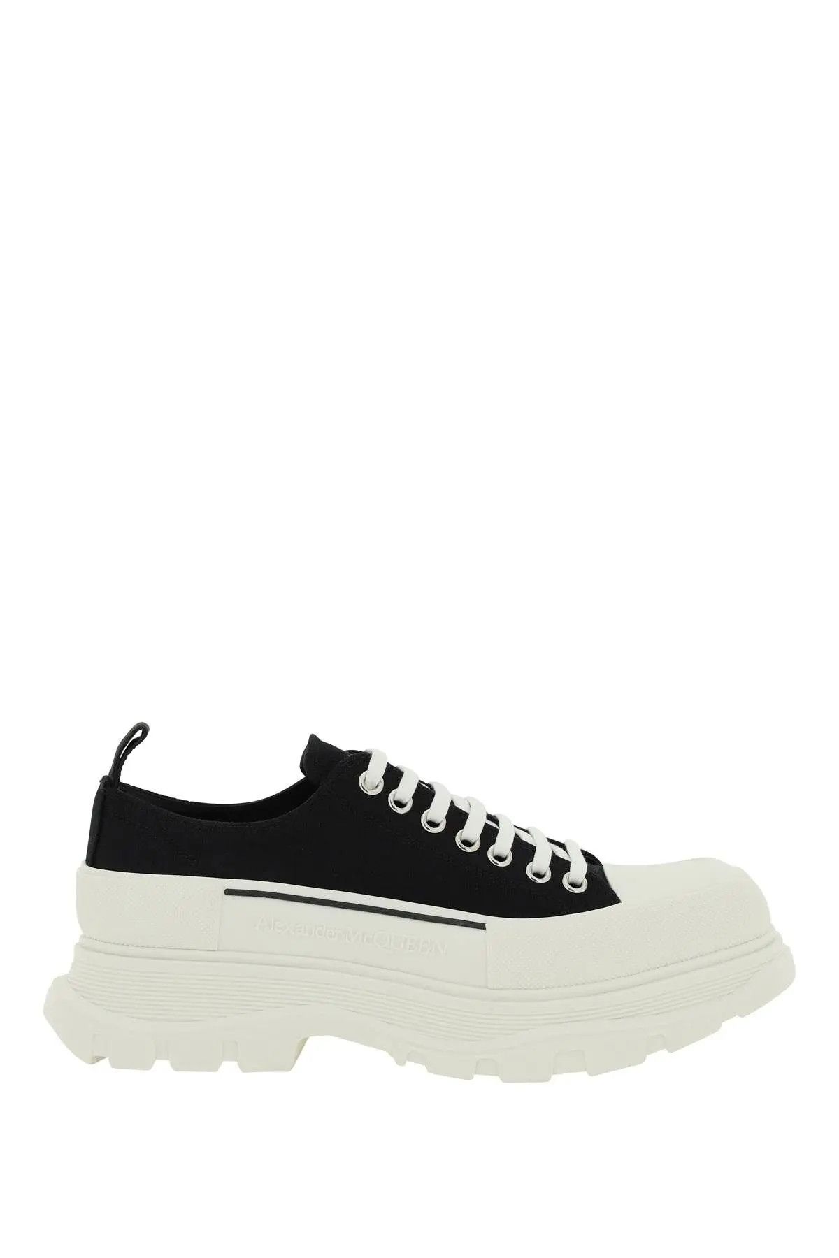 image of Alexander Mcqueen O1S22I1N1223 Tread Slick Sneakers In White Black, Men's (Size 7)