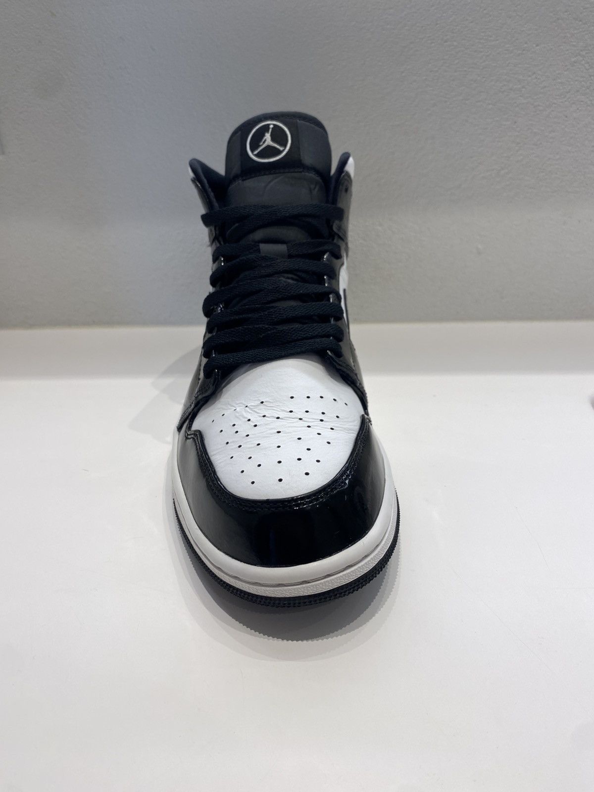 Jordan Brand × Nike Nike Jordan 1 Mid, Carbon Fiber Size US 11 / EU 44 - 16 Thumbnail