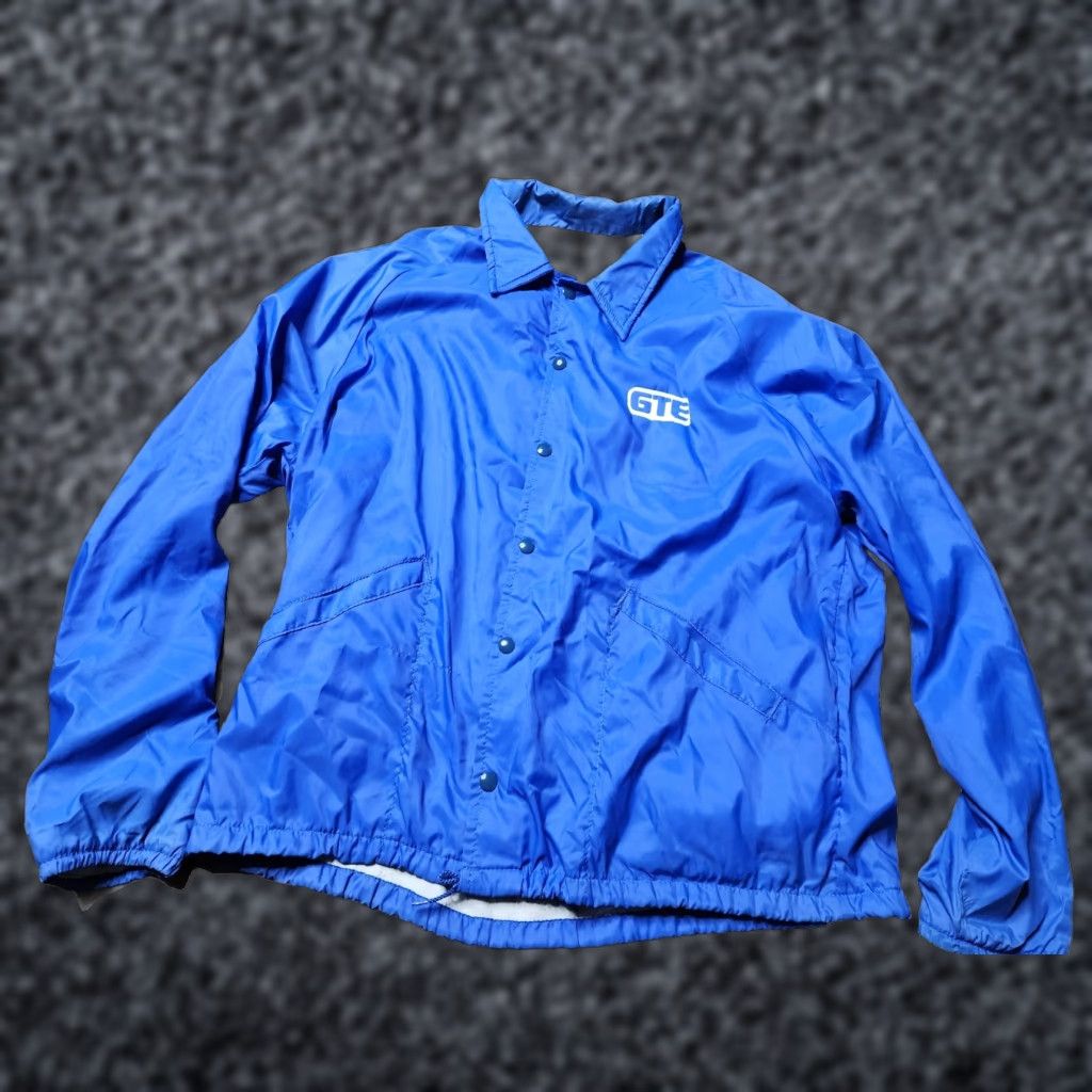Vintage VINTAGE Swingsters Jacket Windbreaker Blue XL Mens GTE Snap Front Zip Nylon Logo USA 90s Theme Size US XL / EU 56 / 4 - 1 Thumbnail