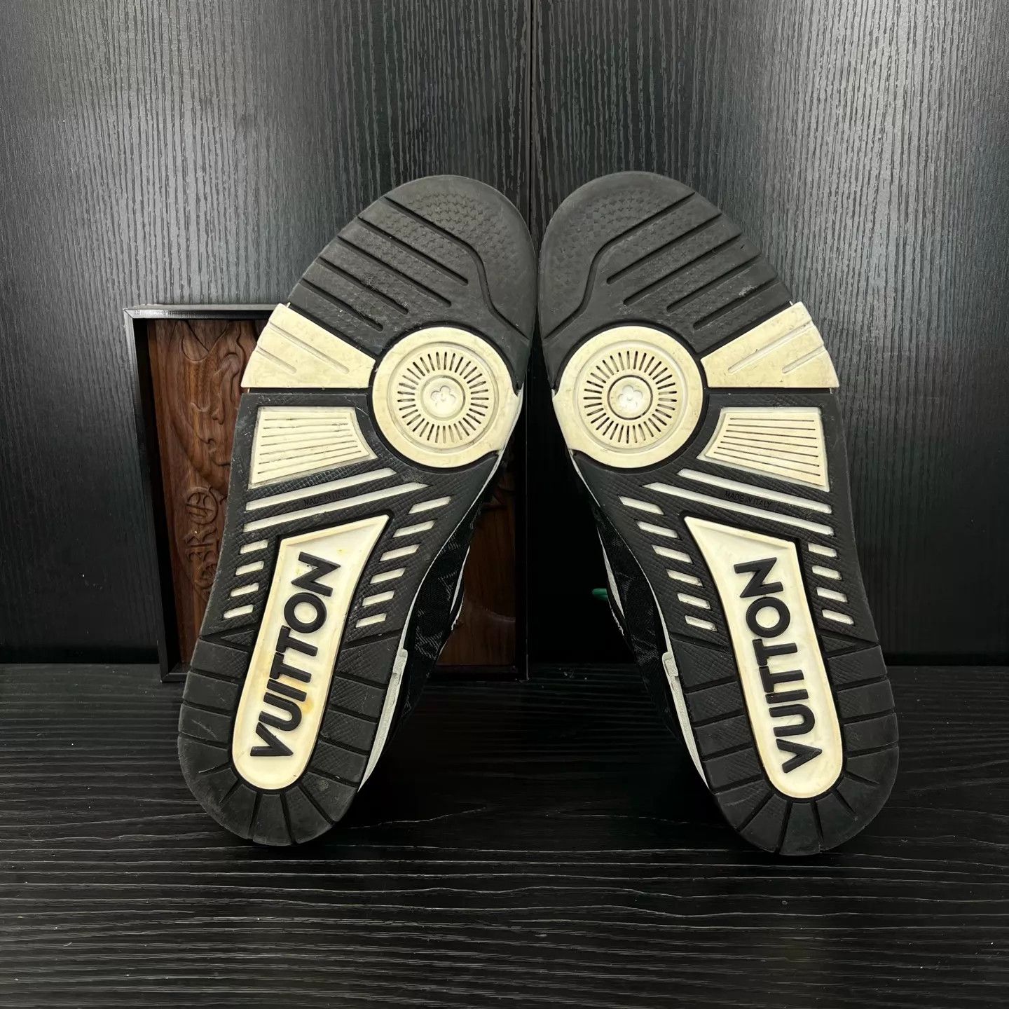 Louis Vuitton LV Trainer Black & White Denim 7.5/41.5 Size US 8.5 / EU 41-42 - 8 Thumbnail