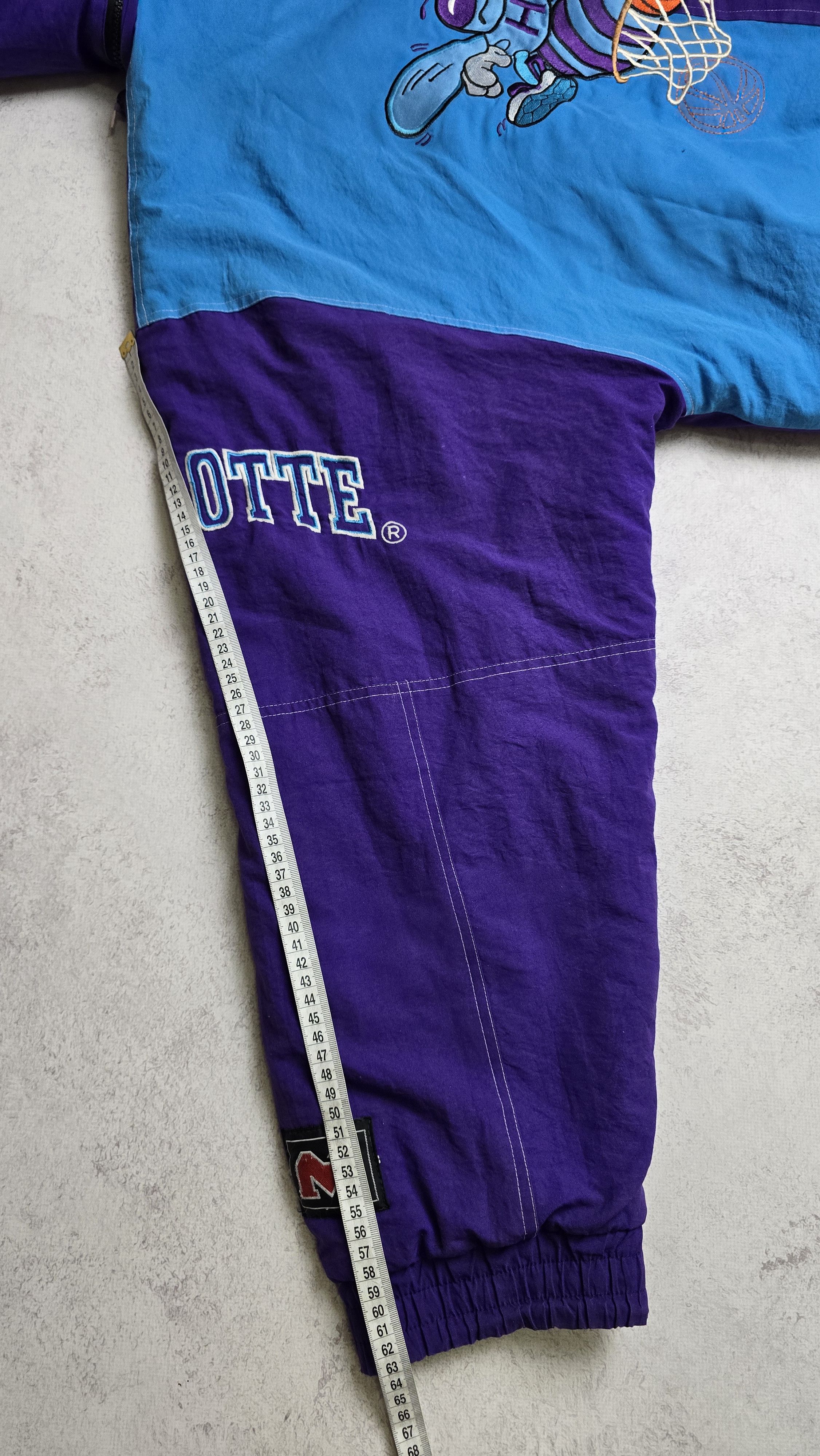 Logo Athletic VTG 90s Charlotte Hornets Logo Athletic Match 1 Jacket Size US L / EU 52-54 / 3 - 6 Thumbnail