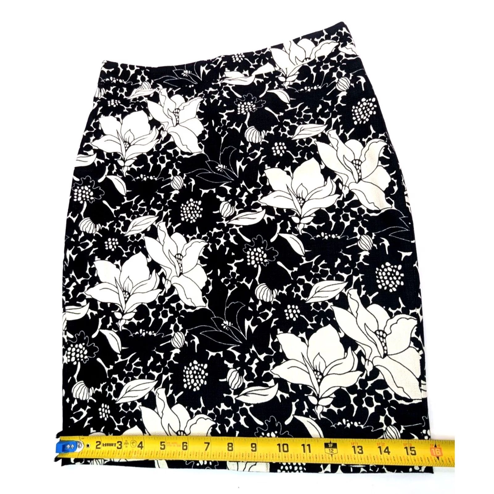 J.Crew VINTAGE J.CREW The Pencil Skirt Women 00 Floral White Cotton B8203 (Rearranged) Size 24" / US 00 / IT 34 - 3 Thumbnail