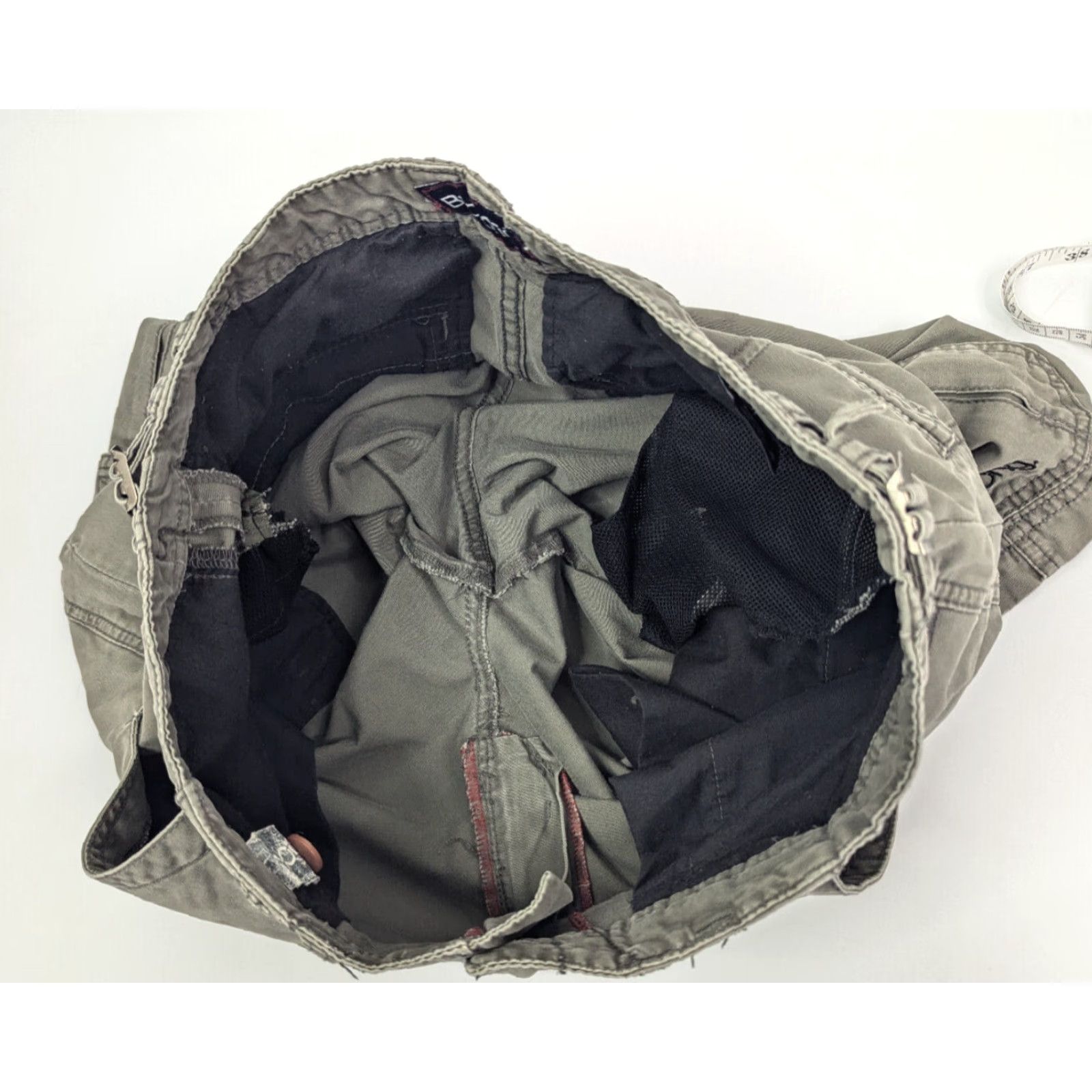 Billabong VINTAGE Billabong Cargo 8 Pocket Shorts Men’s Size 31 Green Grey Skate Y2K Baggy Size US 31 - 7 Thumbnail