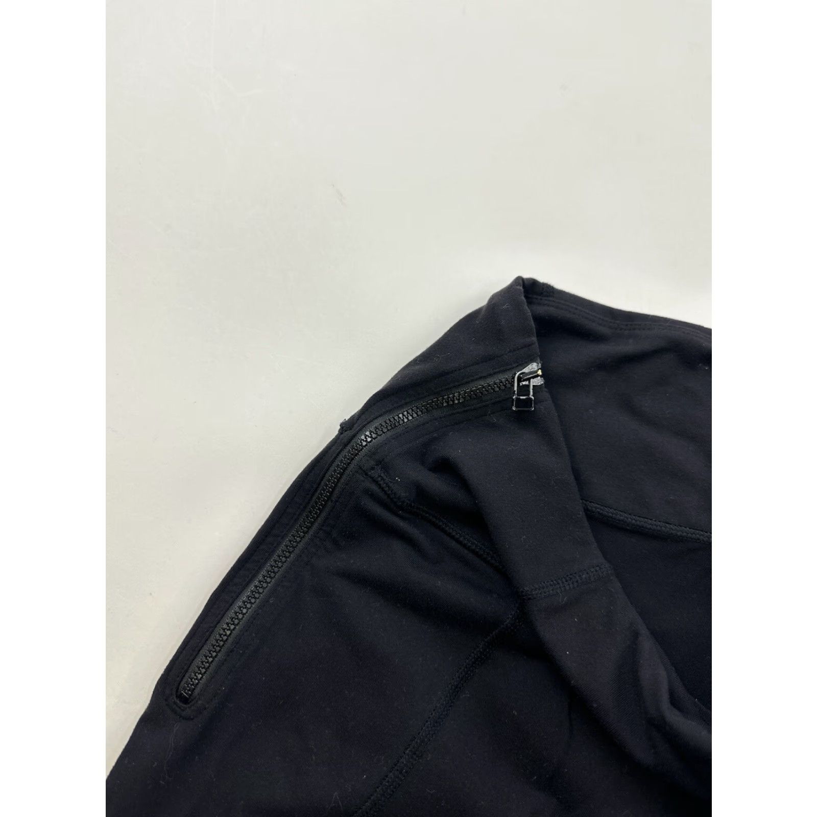The North Face VINTAGE The North Face Leggings Women’s M Medium Black Capri Hiking Base layer Size 32" / US 10 / IT 46 - 7 Thumbnail