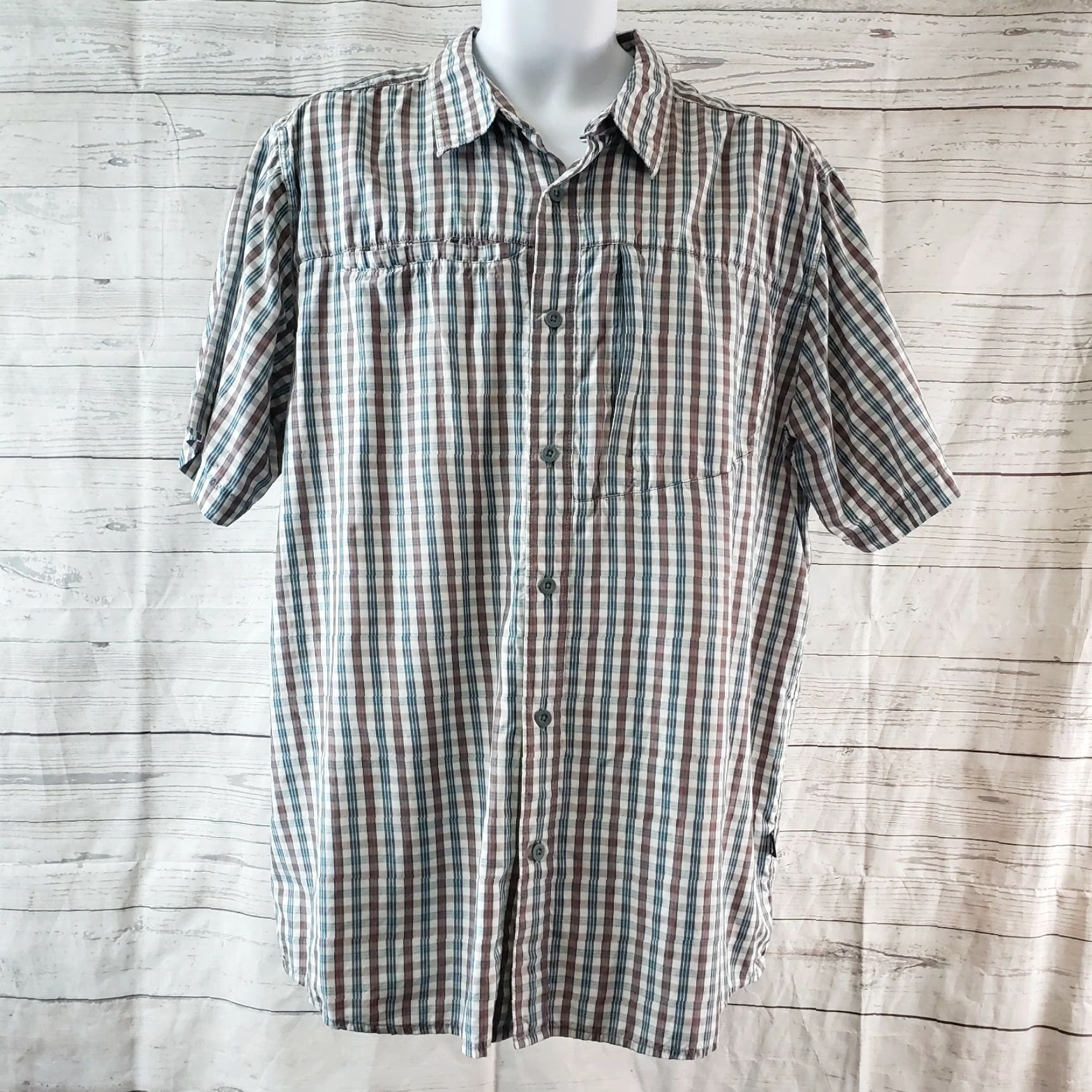 The North Face The North Face Mens Shirt XL Red Blue Plaid Short Sleeve Button Front Nylon Blend Size US XL / EU 56 / 4 - 2 Thumbnail