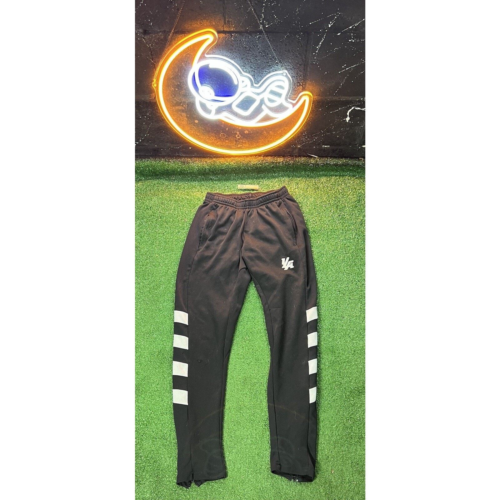 YoungLA YoungLA Mens Jogger Sweatpants size S Stretch Gym Size US 30 / EU 46 - 1 Thumbnail