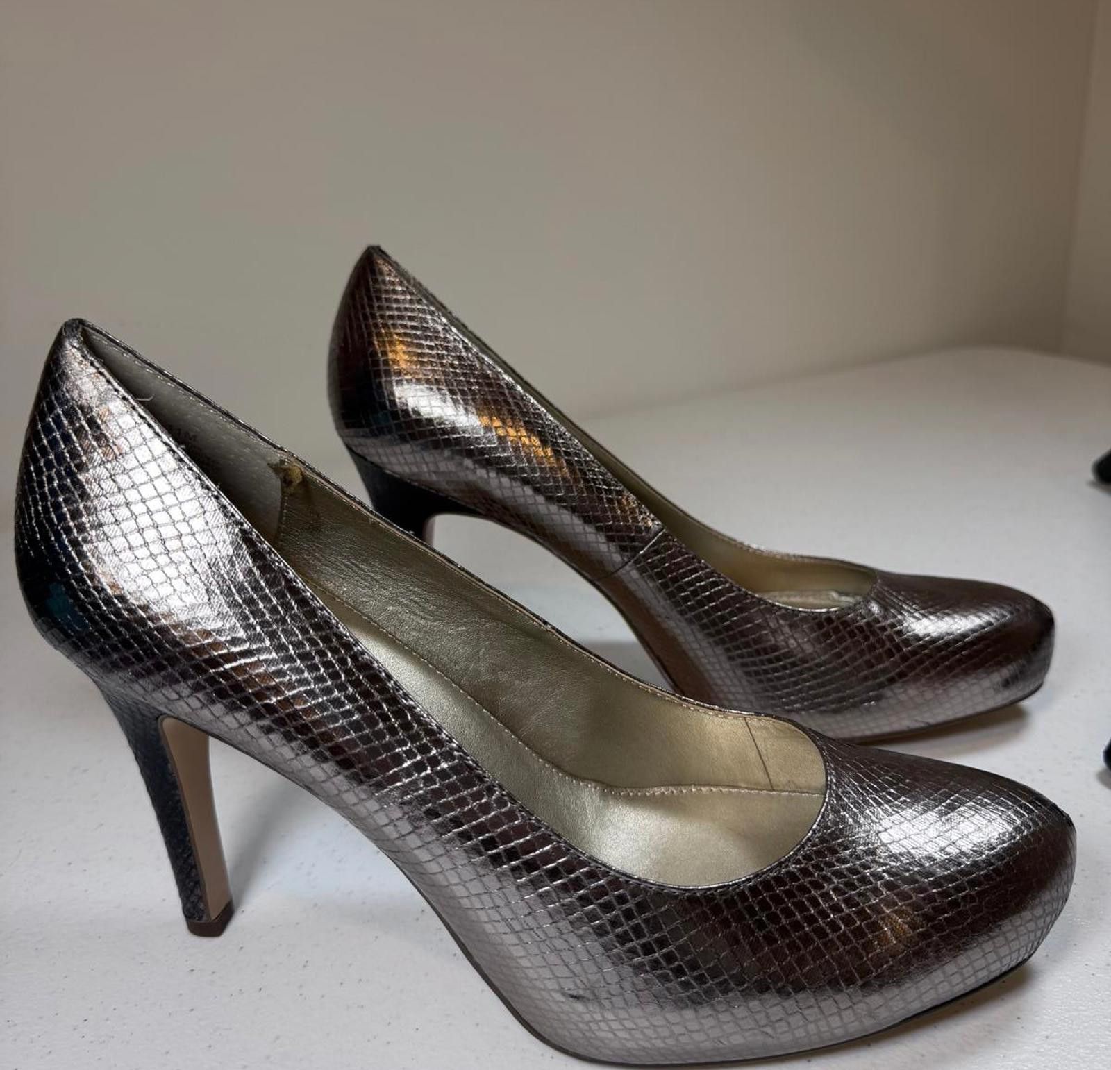 Designer Stylish Bandolino Metallic Heeled Pumps, size 11 Size US 11 / IT 41 - 4 Thumbnail