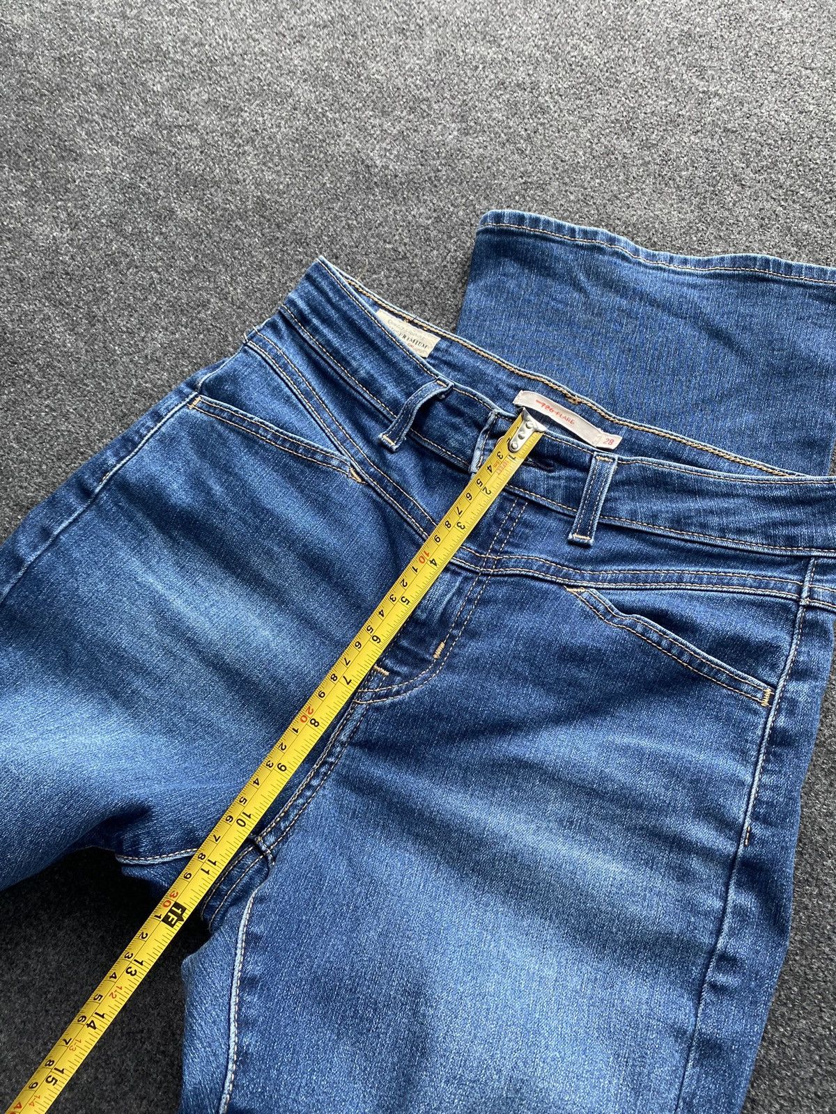 Levi's 🔥Levis 726 Flare Womens blue jeans 28 sz goth emo alt Size 28" / US 6 / IT 42 - 9 Thumbnail