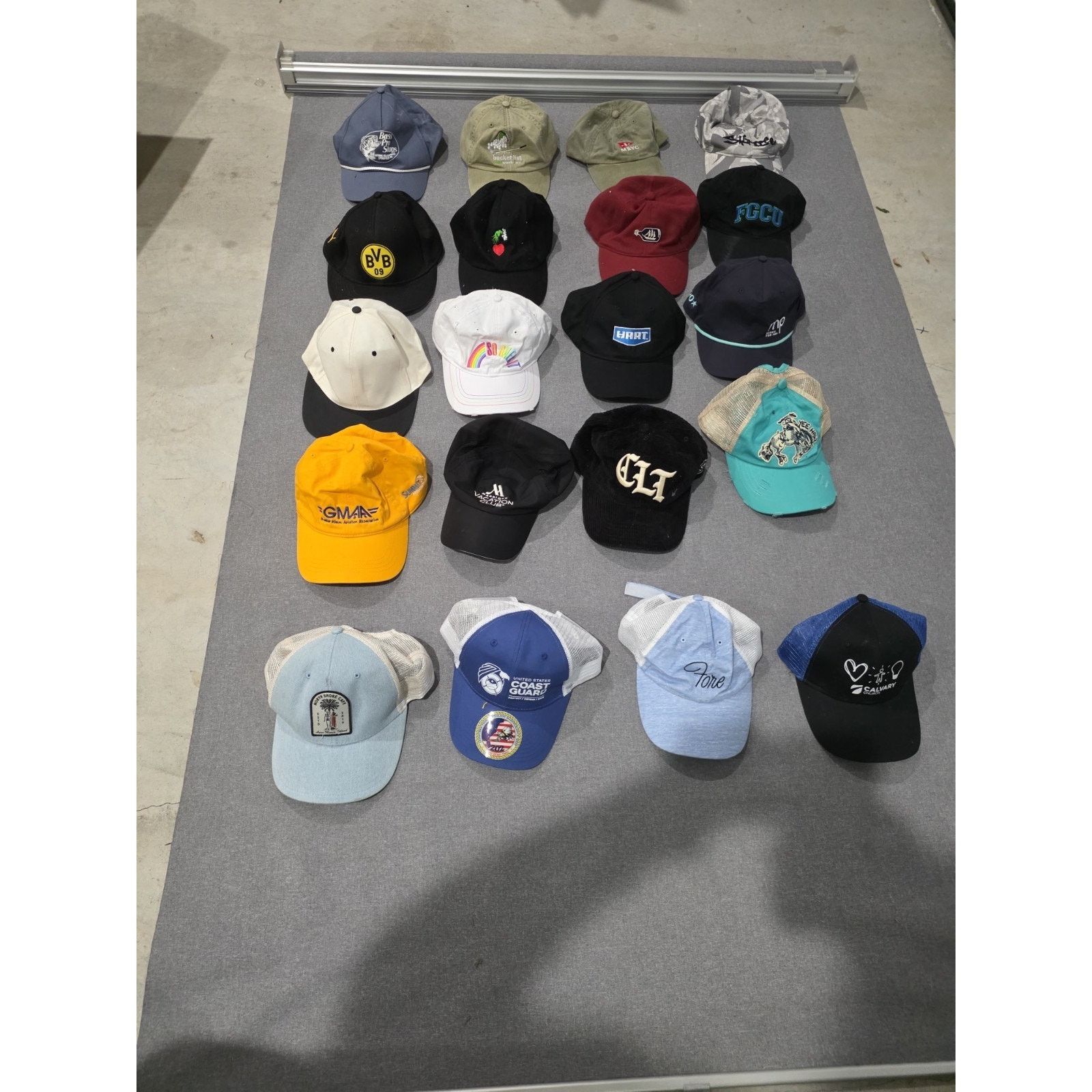 Other 20 Vintage Trucker Hat Lot Snapback 80s 90s Y2K USA Size ONE SIZE - 1 Thumbnail