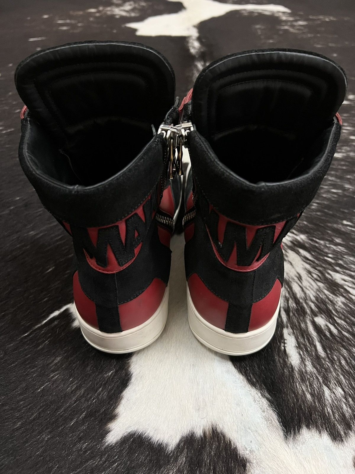 Balmain Balmain FW15 Bred Logo Dunks Size US 9 / EU 42 - 7 Thumbnail
