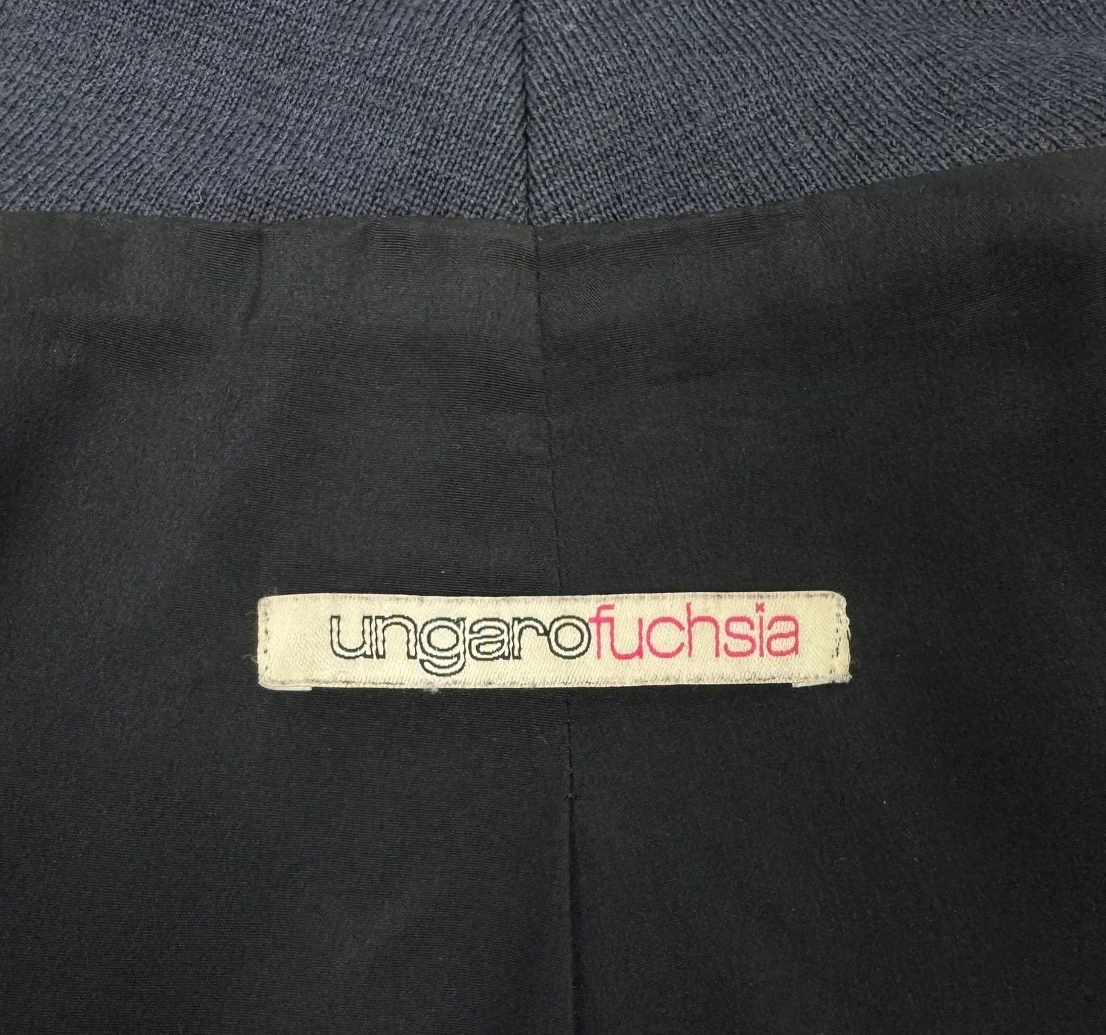 Ungaro Paris Ungaro Fuchsia Wool Belted Coat Vintage size GB6 US4 Size XS / US 0-2 / IT 36-38 - 13 Thumbnail