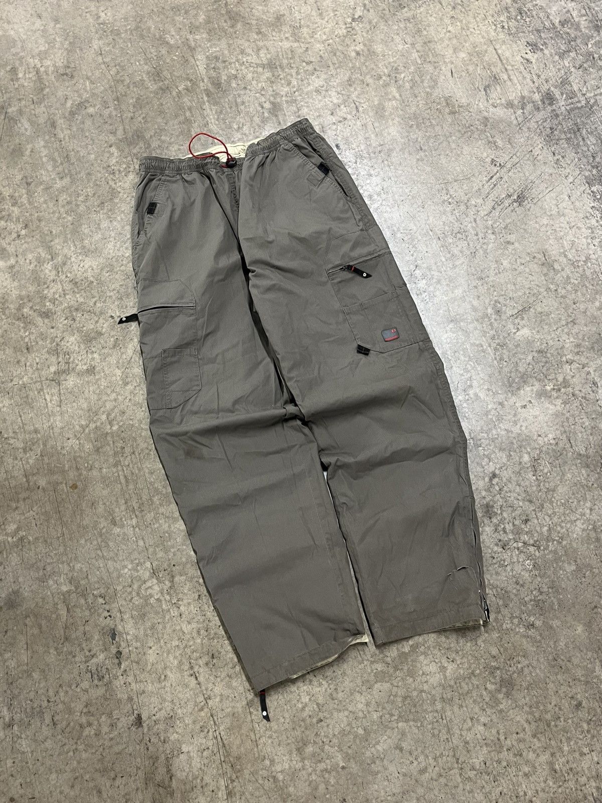 Vintage Vintage utility cargo pants baggy fit wide leg track pant Size US 32 / EU 48 - 1 Thumbnail