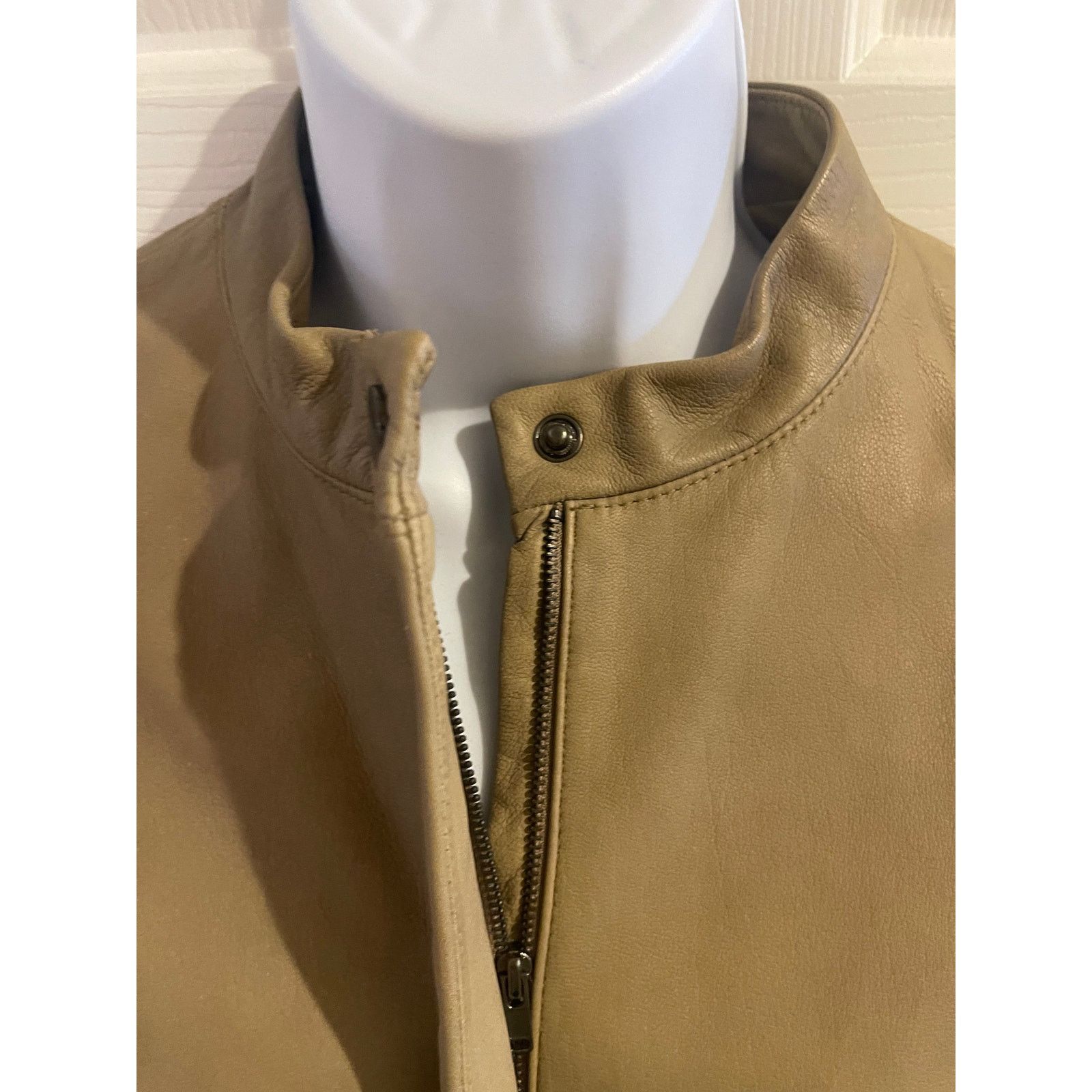Jones New York Jones New York Vintage Tan Leather Jacket Women’s Size 8 Size M / US 6-8 / IT 42-44 - 2 Thumbnail