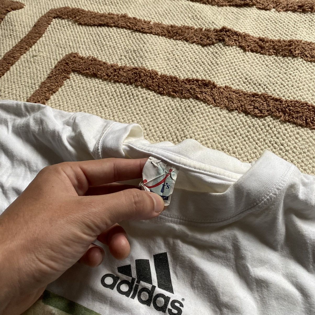 Adidas VINTAGE ADIDAS CRAZY PRINT OLYMPIA GAMES T SHIRT Size US L / EU 52-54 / 3 - 7 Thumbnail