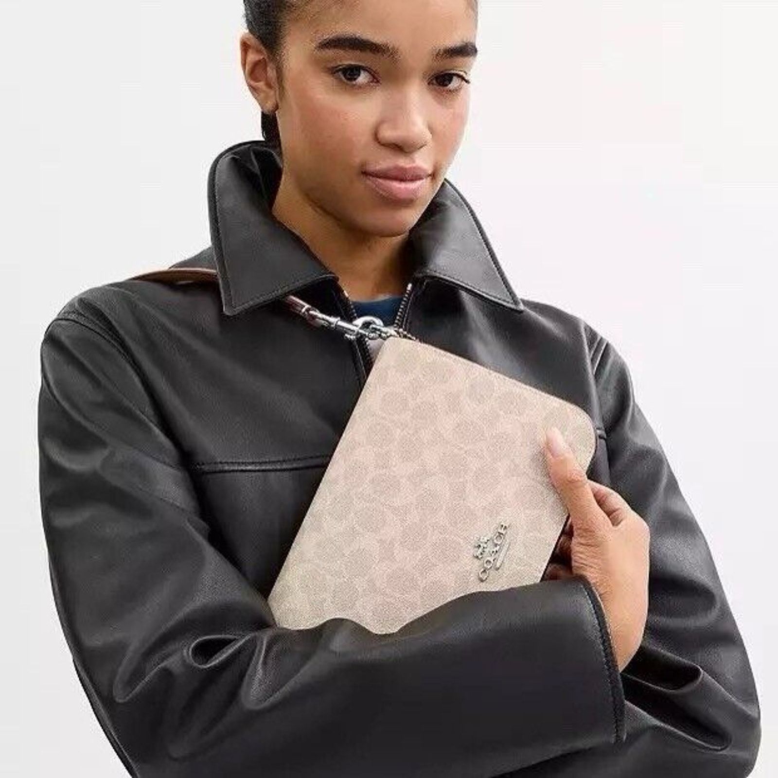 Coach NWT COACH Quinn Bag CZ770 Canvas/Silver/Sand/Taupe Size ONE SIZE - 8 Thumbnail