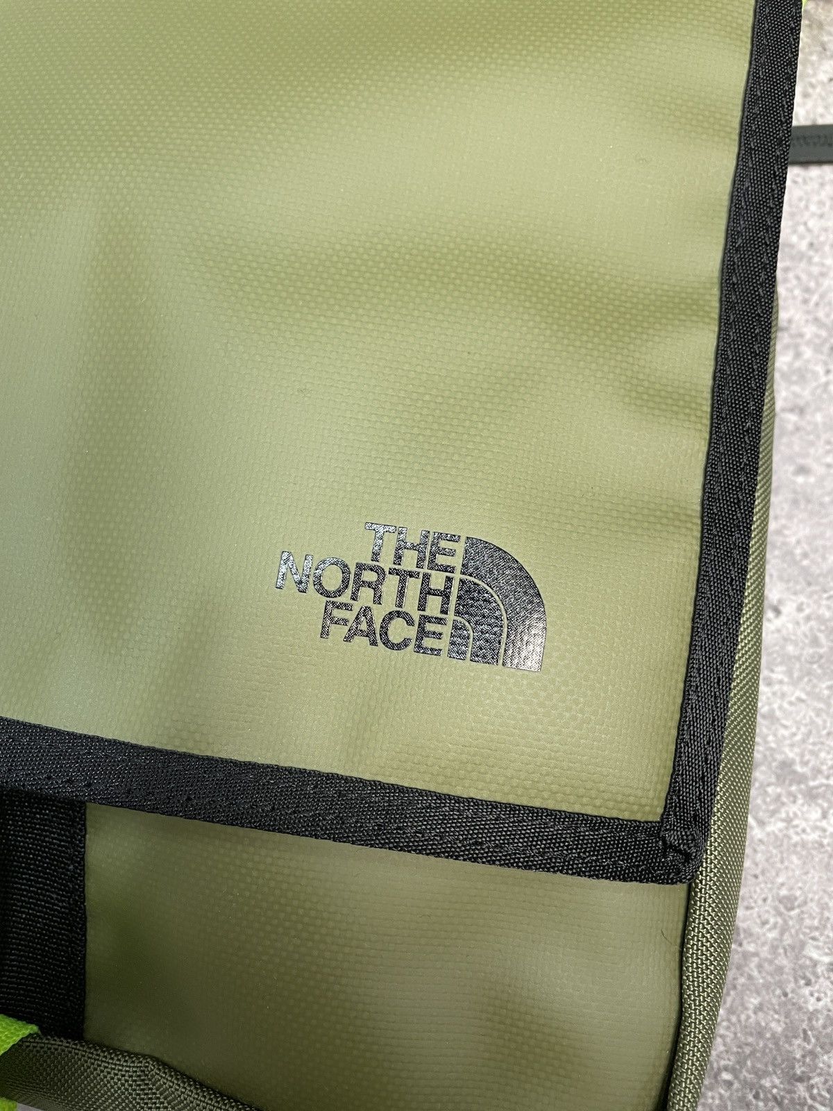The North Face Vintage The North Face Messenger Bag 00s Sling Bag Drill Size ONE SIZE - 5 Thumbnail