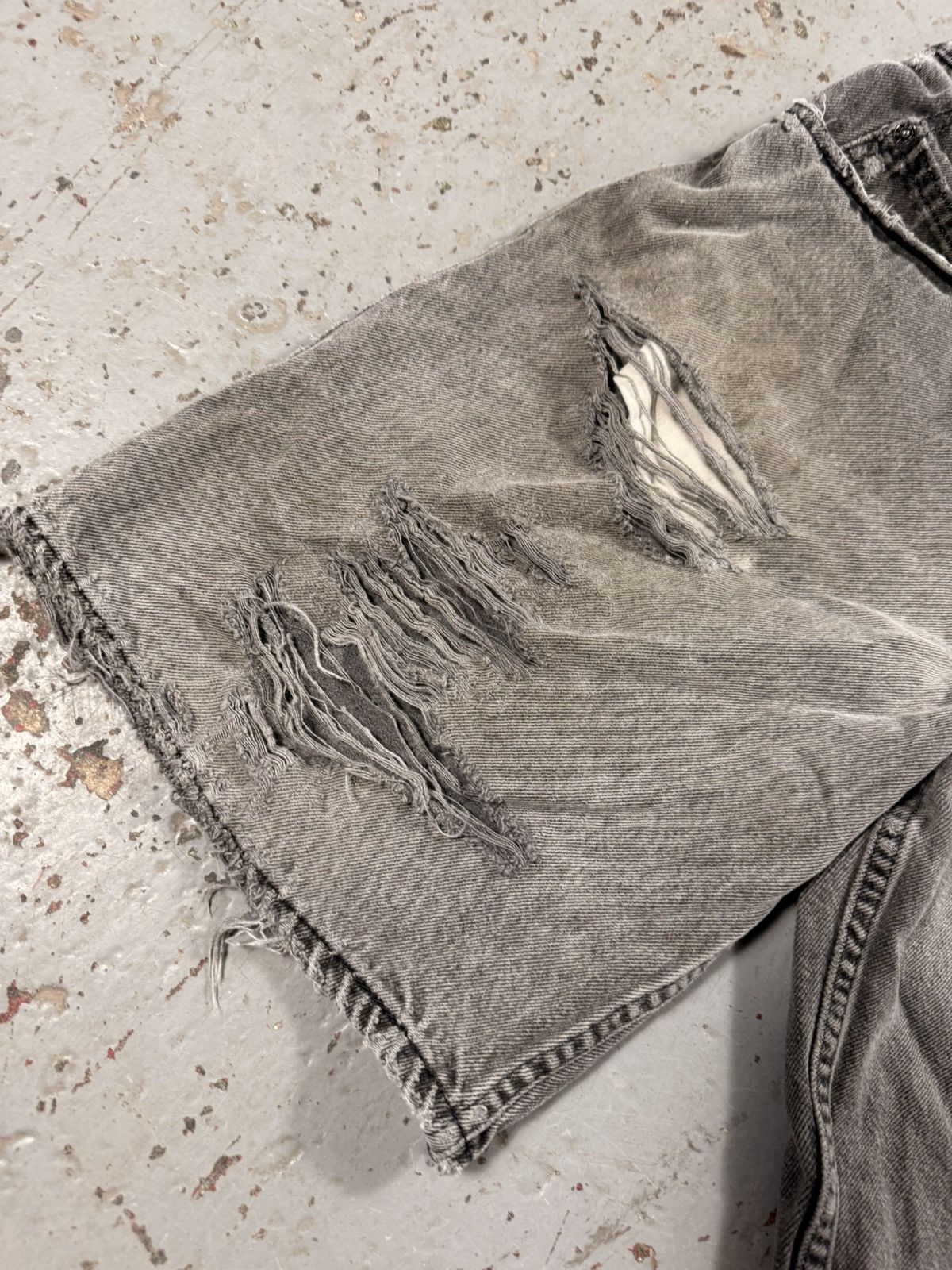 Levi's Vintage Shredded Faded Thrashed Levi Denim Jorts Jean Size US 30 / EU 46 - 5 Thumbnail
