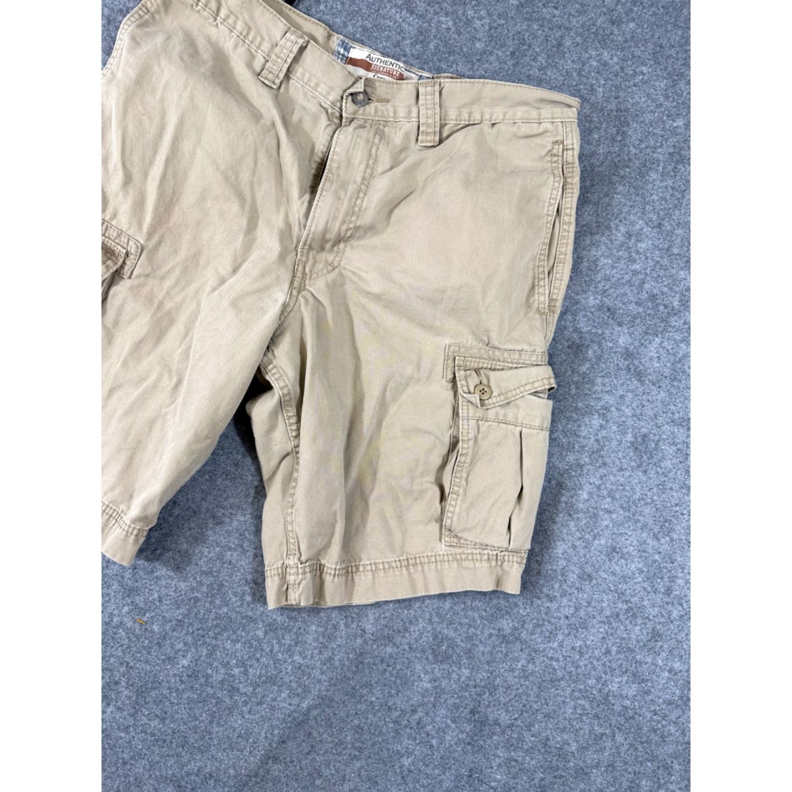 Levi's Levi's Cargo Shorts Mens W33 Khaki Beige Utility Pockets Outdoor Casual Lightweight Cotton Size US 33 - 2 Thumbnail