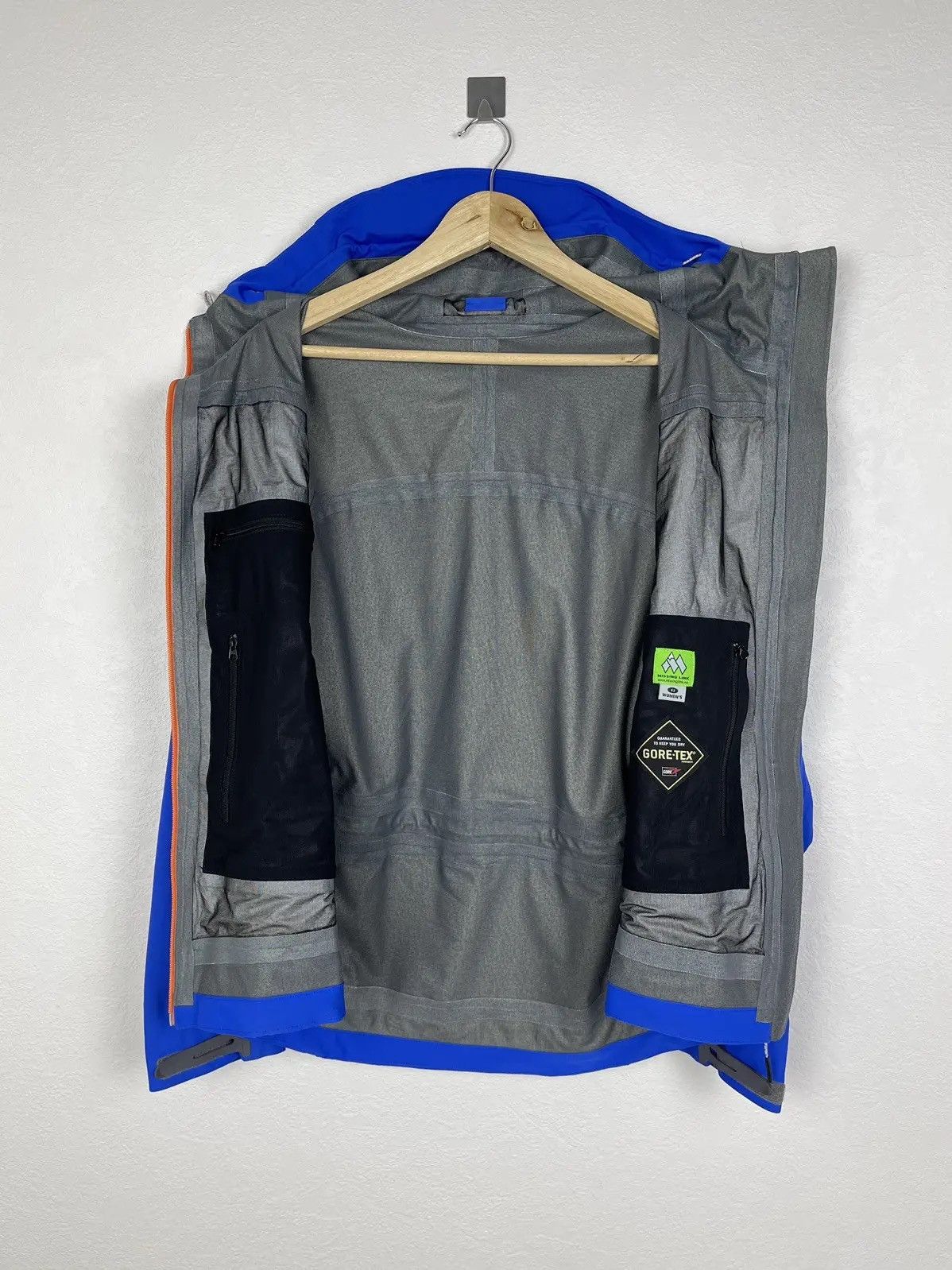 Goretex Womens Missing Link Gore-Tex Lightweight Jacket Size M / US 6-8 / IT 42-44 - 3 Thumbnail