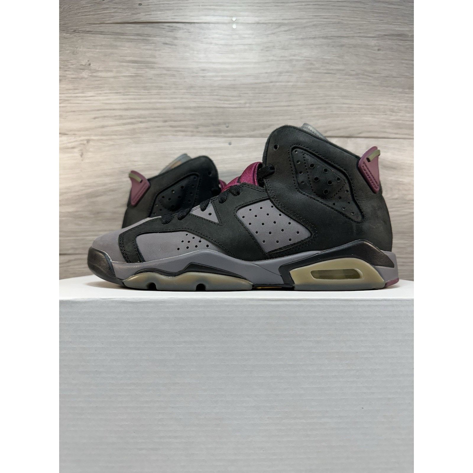 Jordan Brand Jordan 6 Retro Bordeaux - Size 6.5y (384665-063) Size US 6.5 / EU 39-40 - 1 Thumbnail