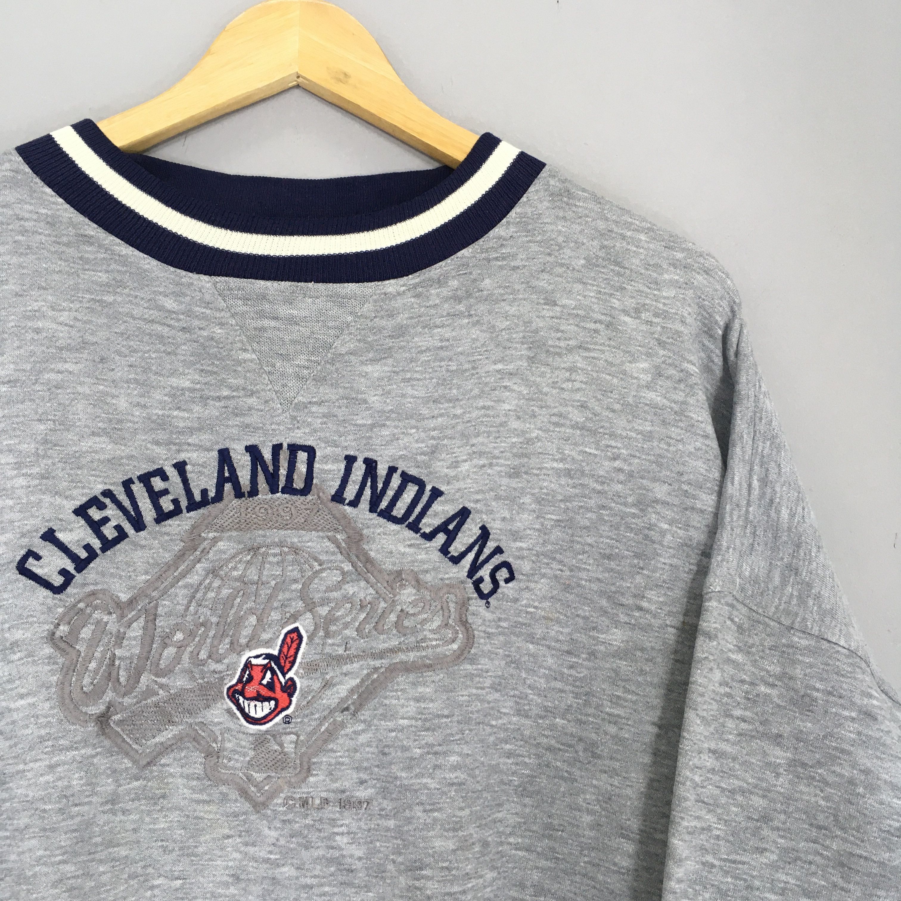 MLB Vintage 90s Cleveland Indians MLB Boxy Sweatshirt XLarge Size US XL / EU 56 / 4 - 2 Thumbnail