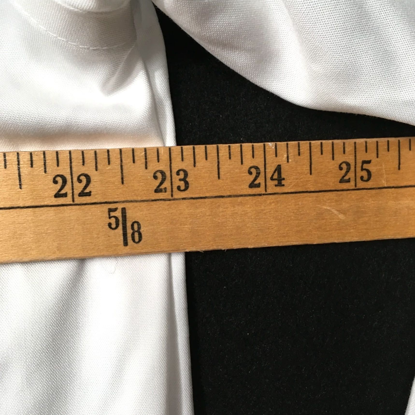 Geoffrey Beene Geoffrey Beene White Dress Shirt 16.5 34/35 Wrinkle Free Vintage? No. (Reorder and concise) Size 46R - 4 Thumbnail