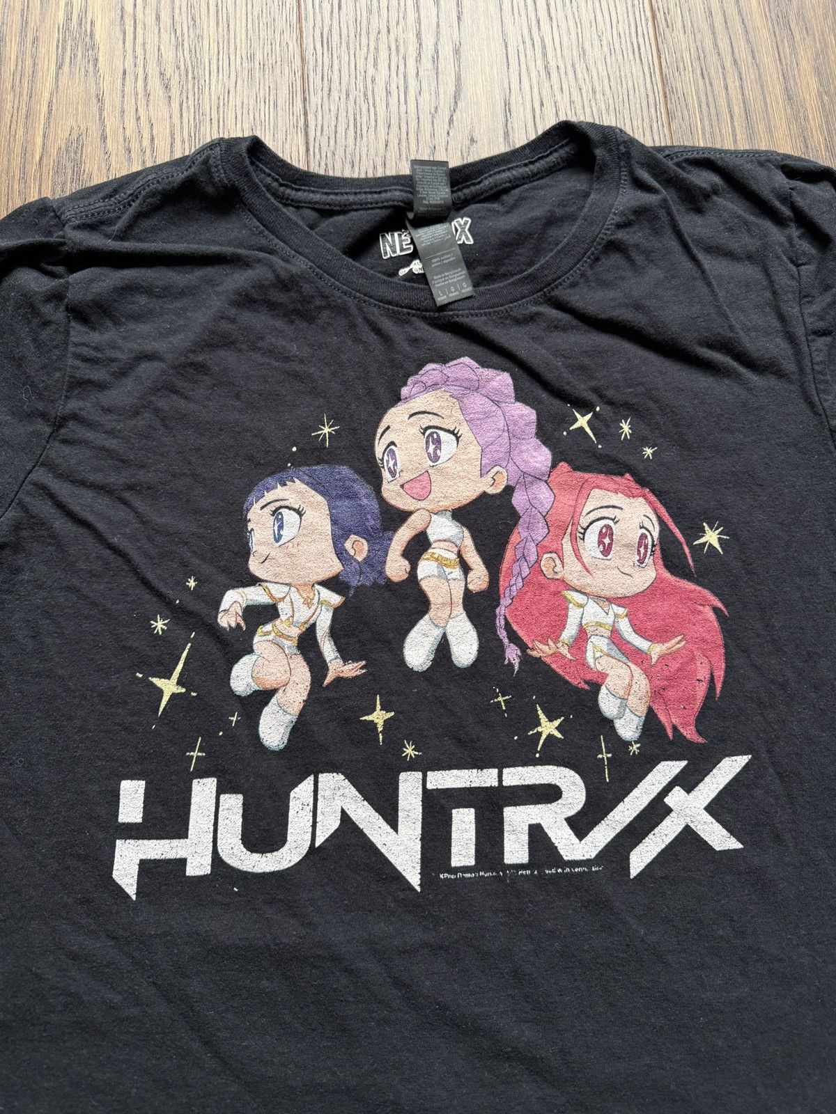 Other HUNTRIX HUNTR/X Netflix Kpop Demon Hunters Graphic Tee Size L / US 10 / IT 46 - 2 Thumbnail