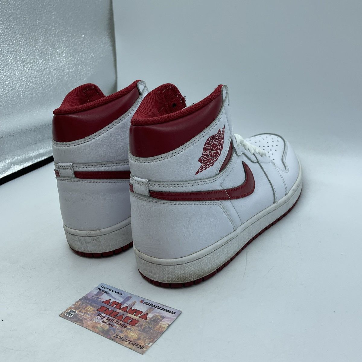 Jordan Brand Air jordan 1 high metallic red Size US 9.5 / EU 42-43 - 5 Thumbnail