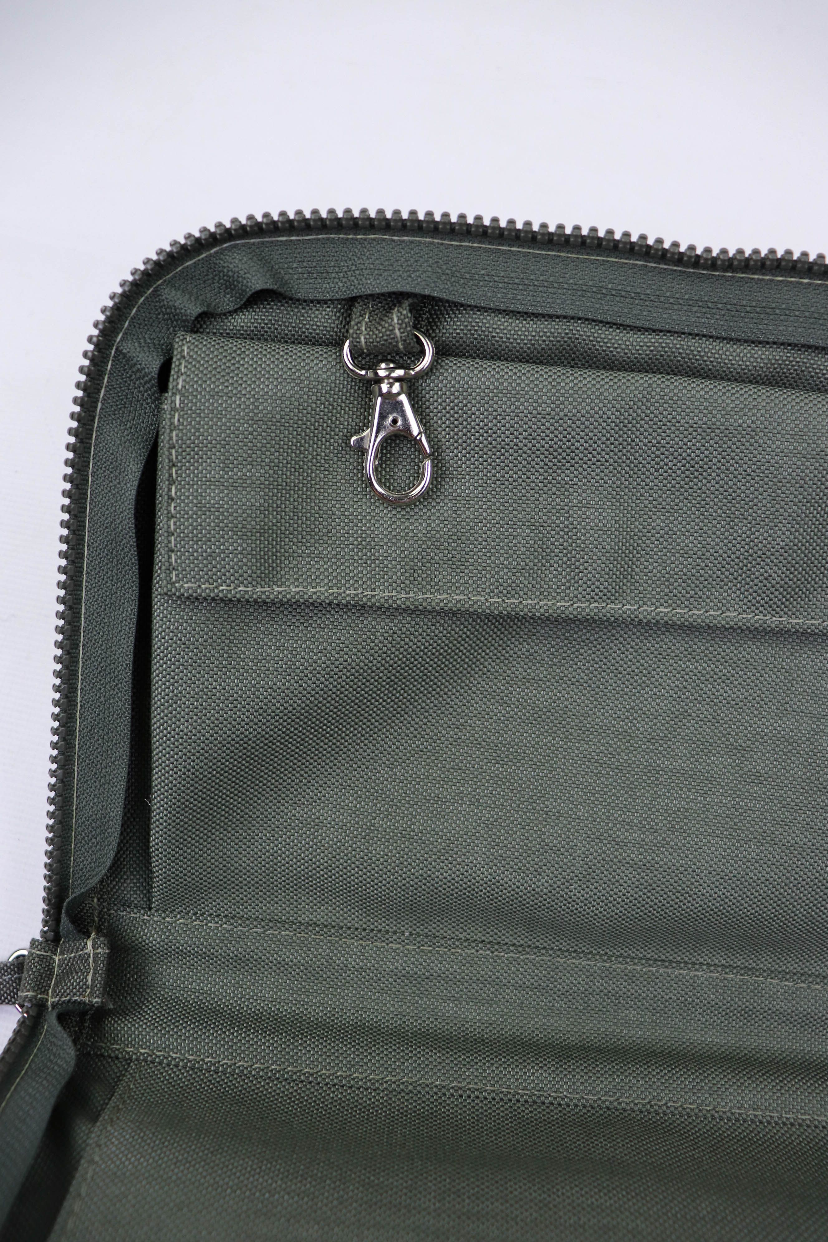 Mandarina Duck Vintage Mandarina Duck Patent Ribbed Plastic Crossbody Bag Size ONE SIZE - 9 Thumbnail