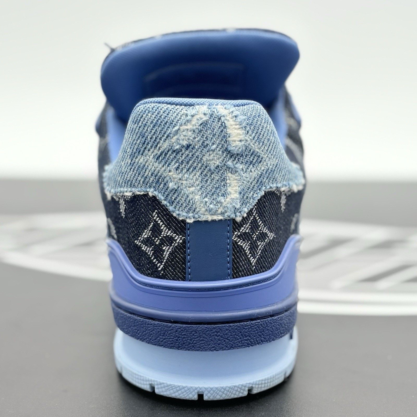 Louis Vuitton (9-9.5 US) Louis Vuitton Trainer ' Monogram Blue Denim ' Size US 9 / EU 42 - 3 Thumbnail