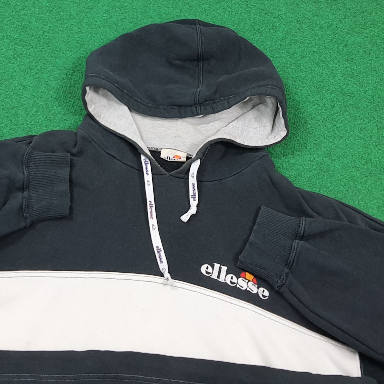 Ellesse Vintage Ellesse Hoodie Sweatshirt C304N20 Size US M / EU 48-50 / 2 - 5 Thumbnail