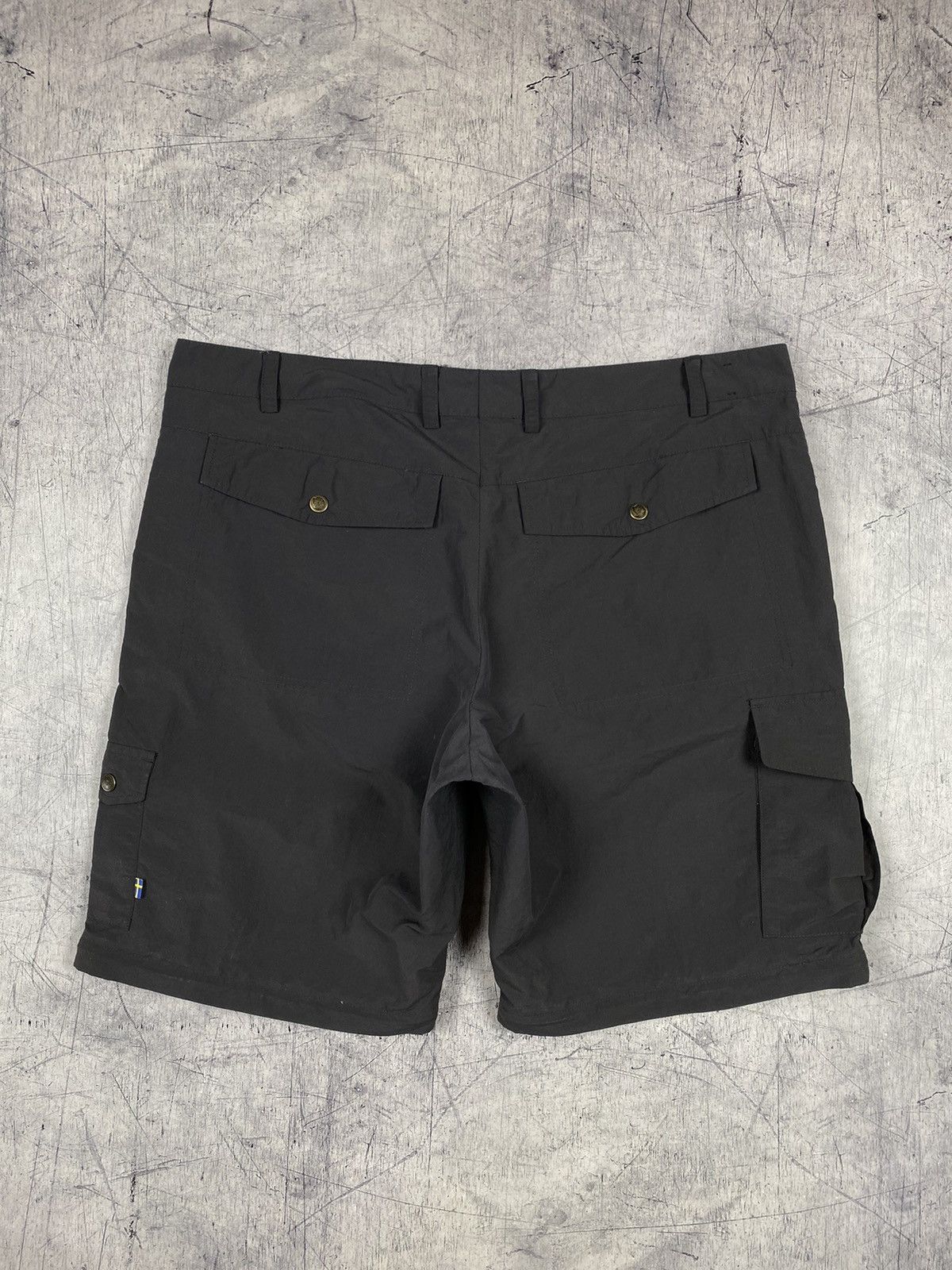 Fjallraven × Vintage Vintage Fjallraven Karl Zip Trekking Cargo Outdoor Shorts Size US 35 - 13 Thumbnail