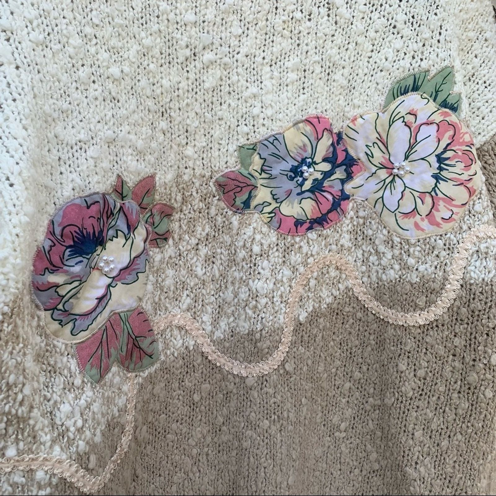 Vintage 80s 90s cottagecore oatmeal cream floral appliqué sweater M Size M / US 6-8 / IT 42-44 - 2 Thumbnail