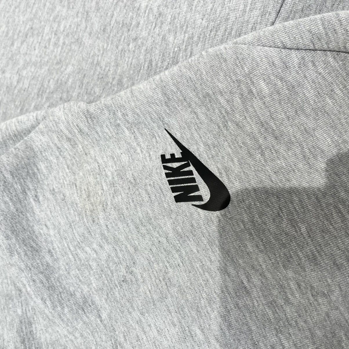 Nike Nike Tech Fleece Joggers Dark Grey Heather/Black Size US 32 / EU 48 - 3 Thumbnail