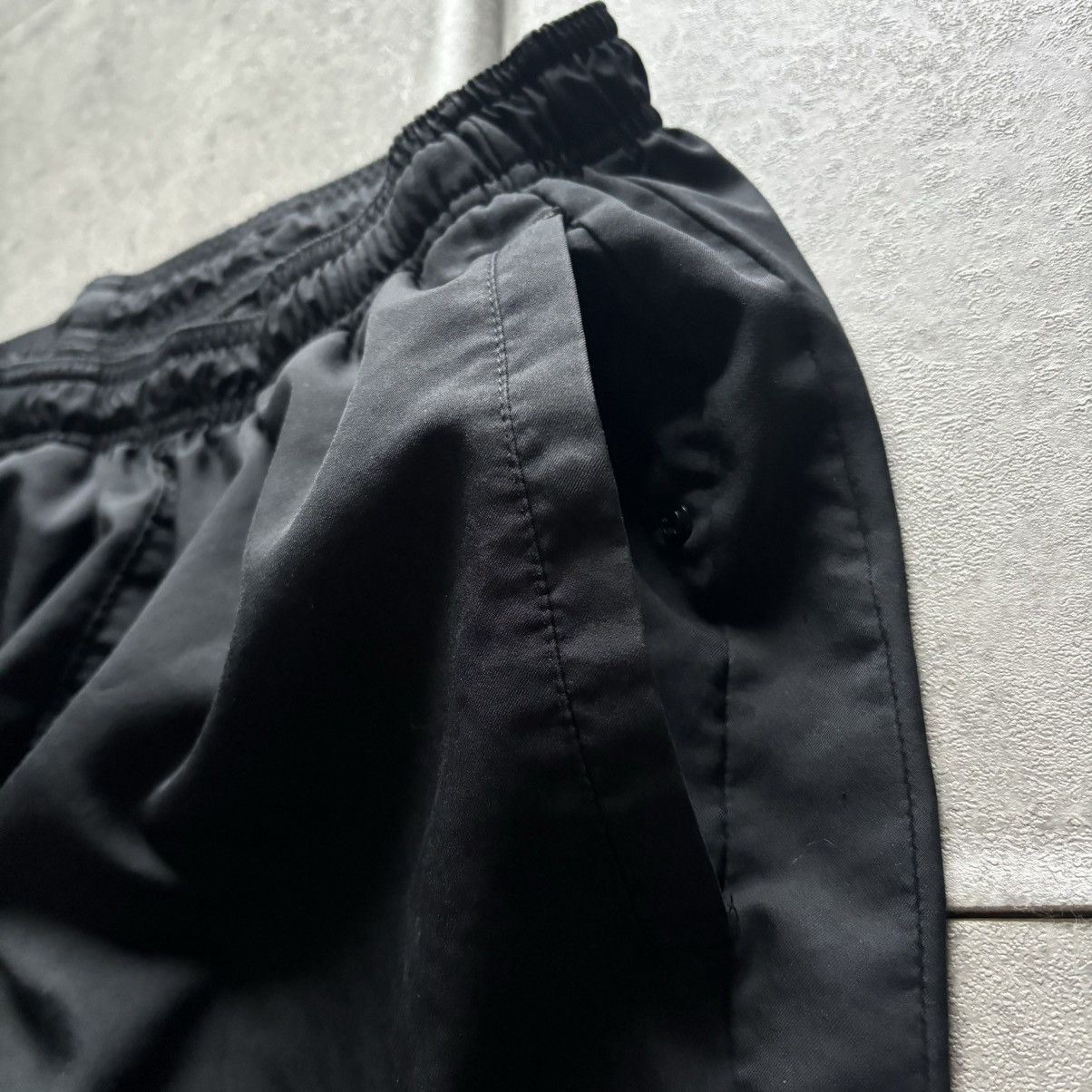 Nike Black nike dri fit yoga pants Size US 28 / EU 44 - 5 Thumbnail