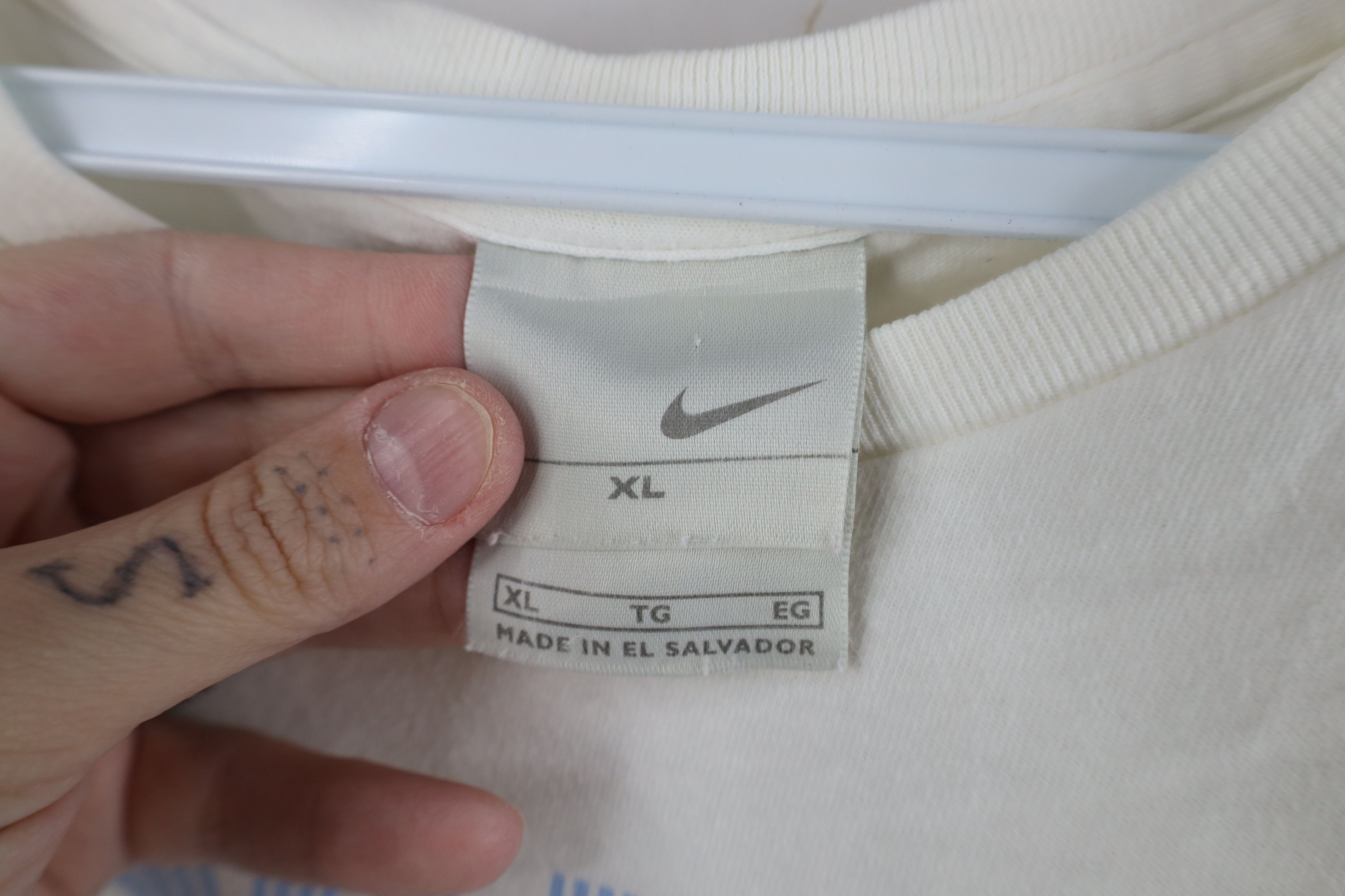 Nike Vintage Y2K Nike Travis Scott Center Swoosh T-Shirt White Size XL / US 12-14 / IT 48-50 - 6 Thumbnail