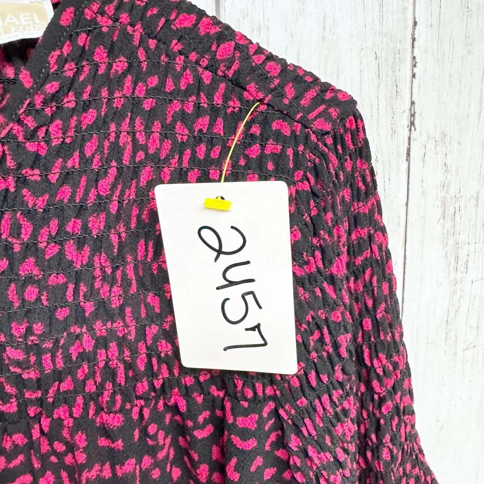 Michael Kors Michael Kors Top Women Sz Small Long Sleeve Smocked Blouse Size S / US 4 / IT 40 - 3 Thumbnail