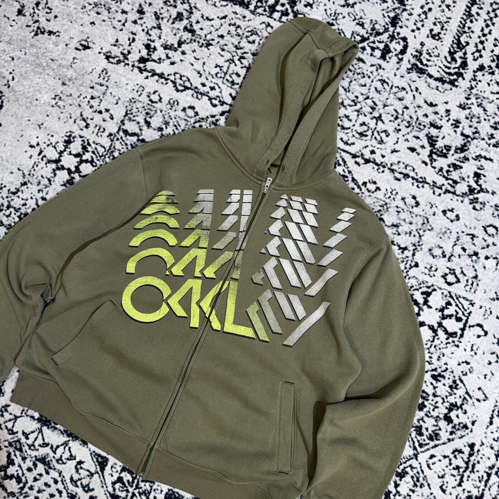 Oakley × Vintage Vintage Oakley Unisex Bottle Green Cotton Zip Hoodie Size L Size US L / EU 52-54 / 3 - 2 Thumbnail