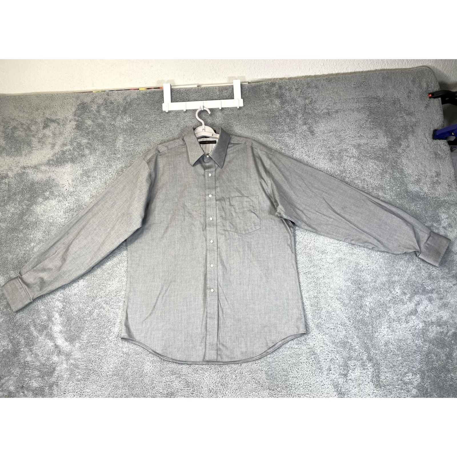 Tommy Hilfiger VTG Tommy Hilfiger Shirt Mens Large Gray Traveler TLC Dress Shirt Long Sleeve Check 16.5 36-37 Size US L / EU 52-54 / 3 - 5 Thumbnail
