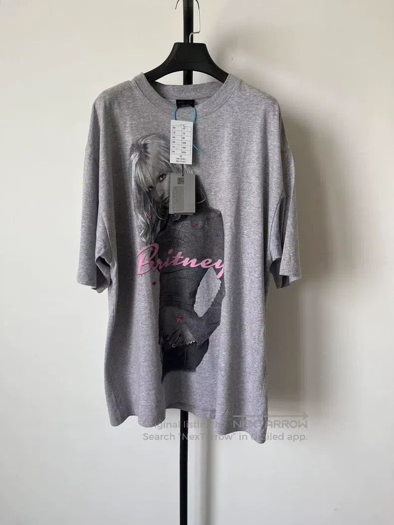Balenciaga Balenciaga Short Sleeve T-Shirt with Heart Detail Size US L / EU 52-54 / 3 - 1 Thumbnail