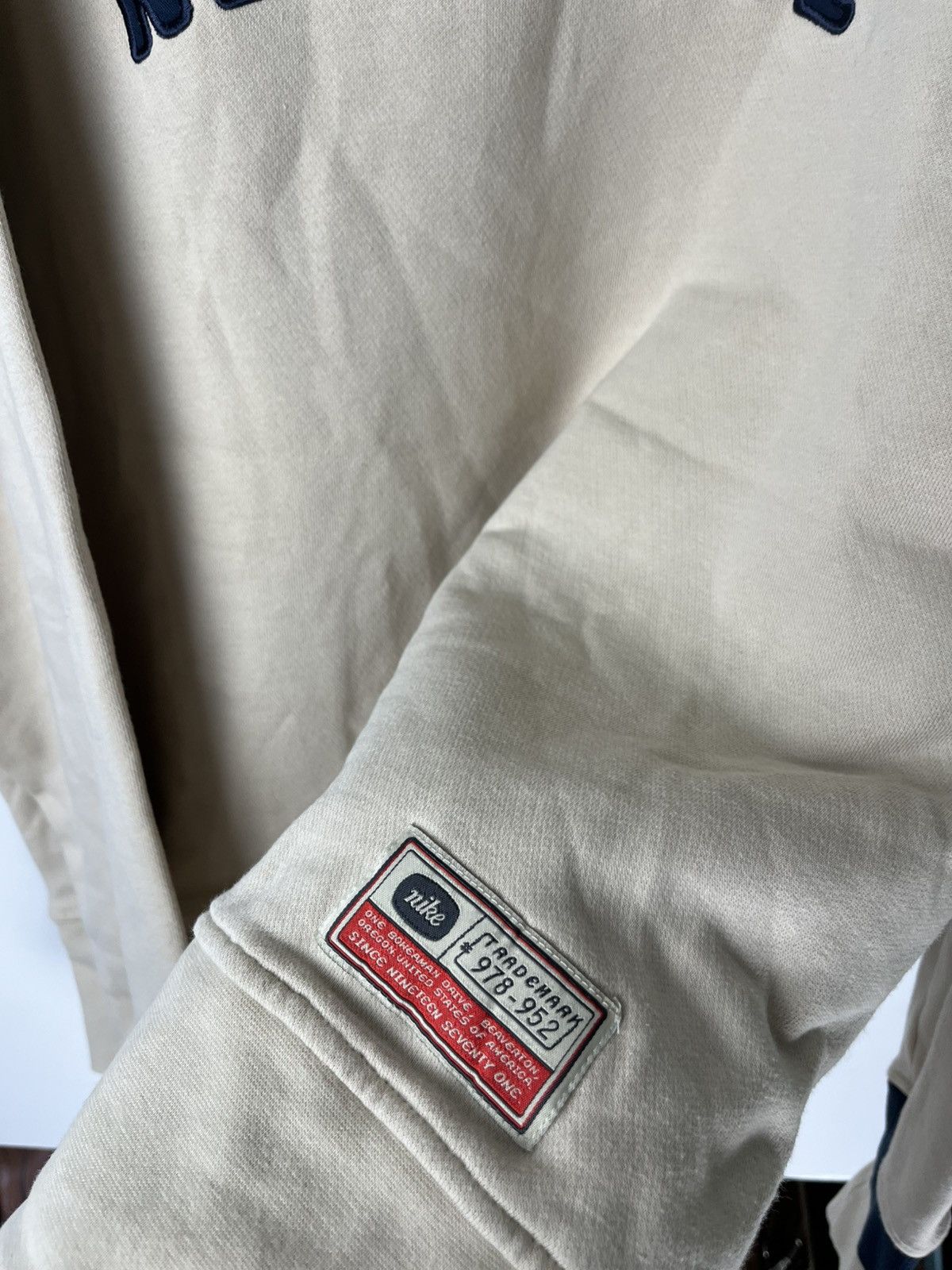 Nike × Vintage Nike vintage Biege big Logo 1971 Sport Sweatshirt Man Size US XXL / EU 58 / 5 - 4 Thumbnail