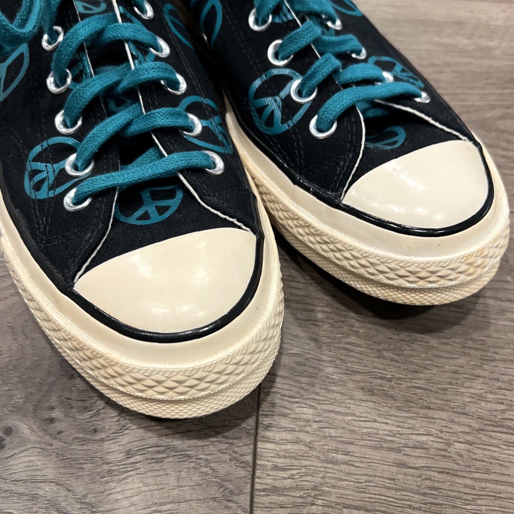 Converse VINTAGE CONVERSE Chuck 70 OX Black Canvas Peace Print Sneakers Men Adult 9.5 Black Logo Casual 90s Theme Mens Size US 9.5 / EU 42-43 - 2 Thumbnail