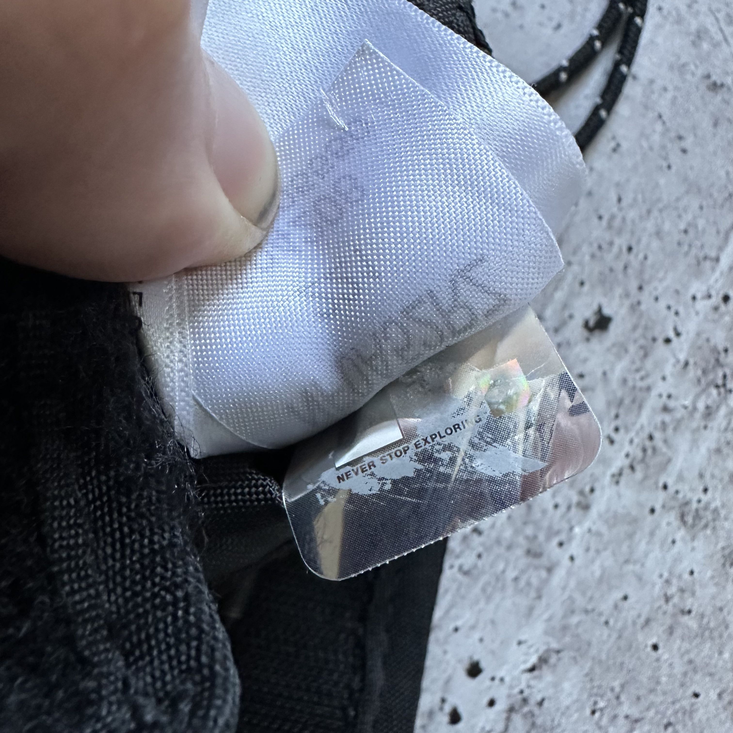 The North Face The North Face Light Weight Big Logo Shoulder Bag Size ONE SIZE - 6 Thumbnail
