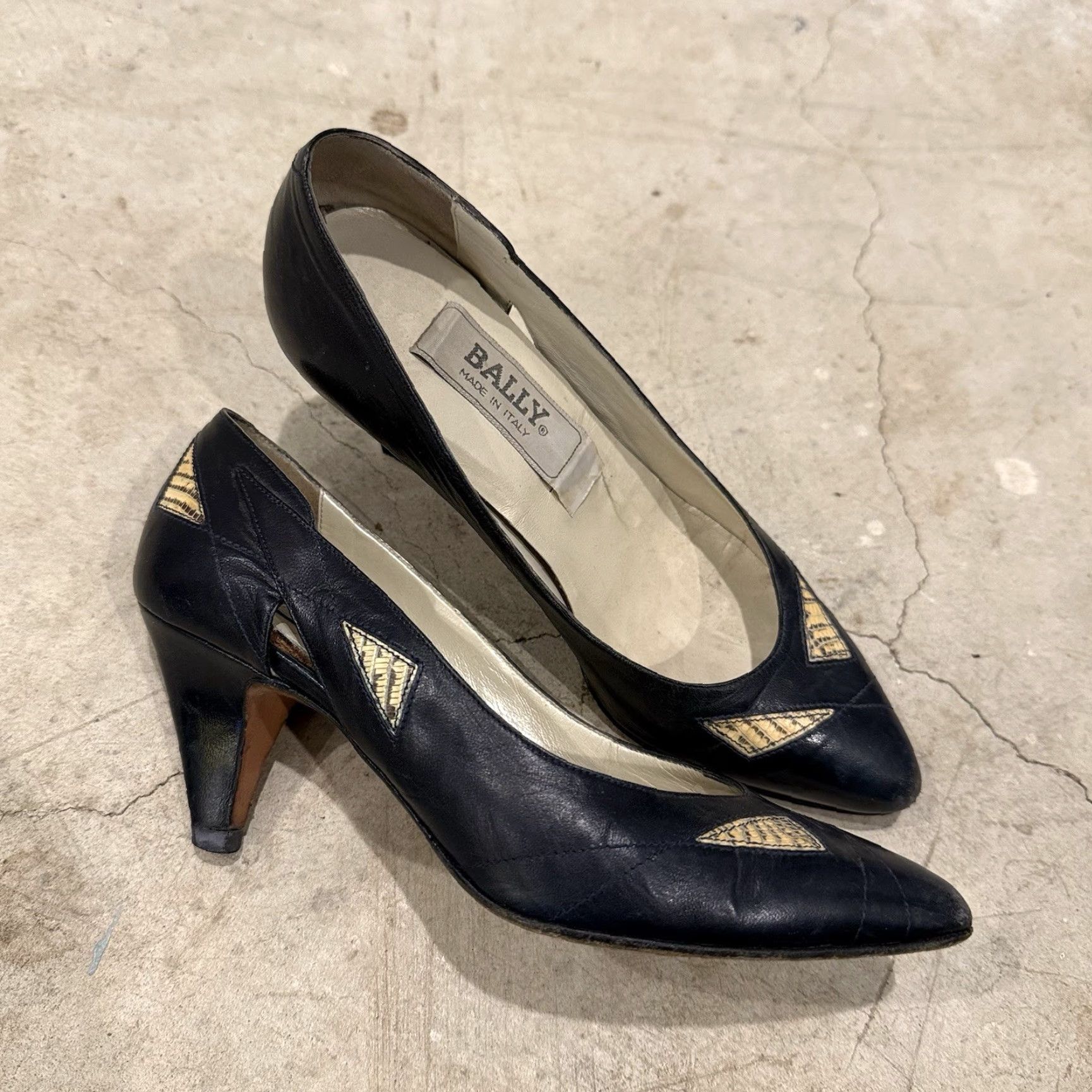 Bally VINTAGE Bally Pumps Heels Womens 6M Black Leather Heel Italy - 90s Stiletto Pump, Pointed Toe, Mid Heel, Pre-owned Good, US 6 Size US 6 / IT 36 - 2 Thumbnail