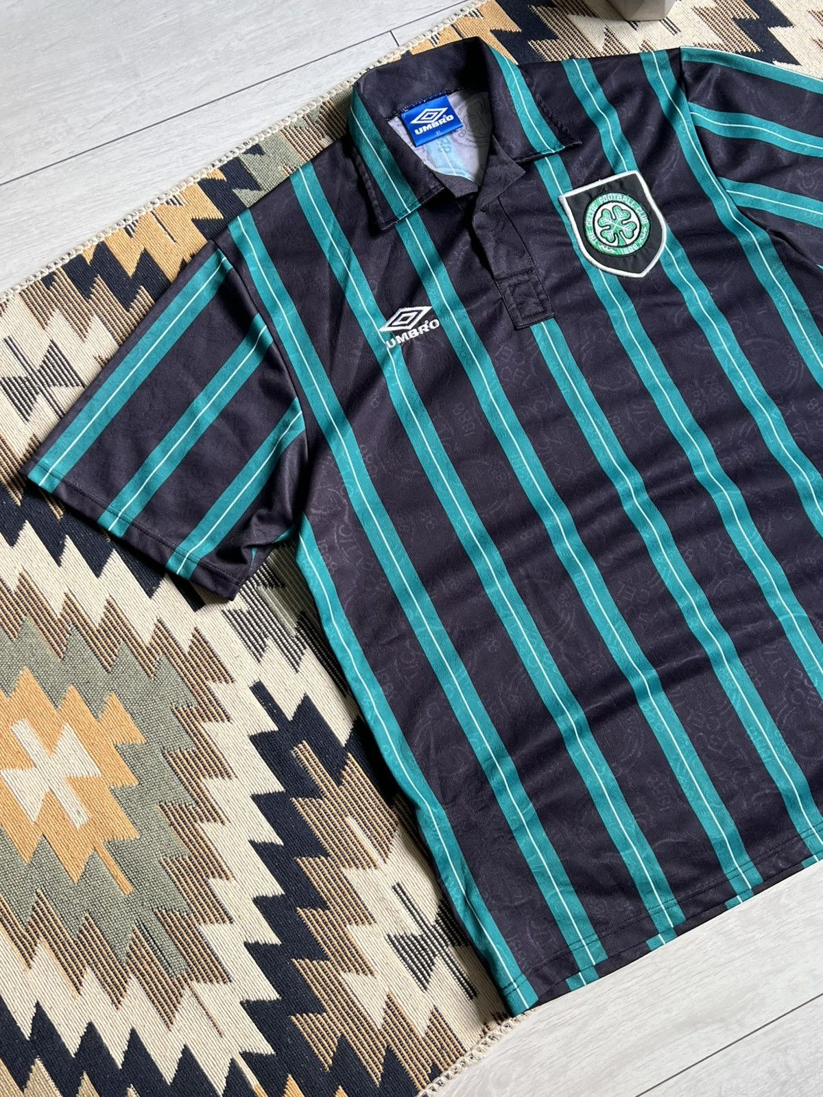 Umbro Vintage Umbro Celtic Glasgow 1992-1993 Blokecore Jersey Size US XL / EU 56 / 4 - 4 Thumbnail