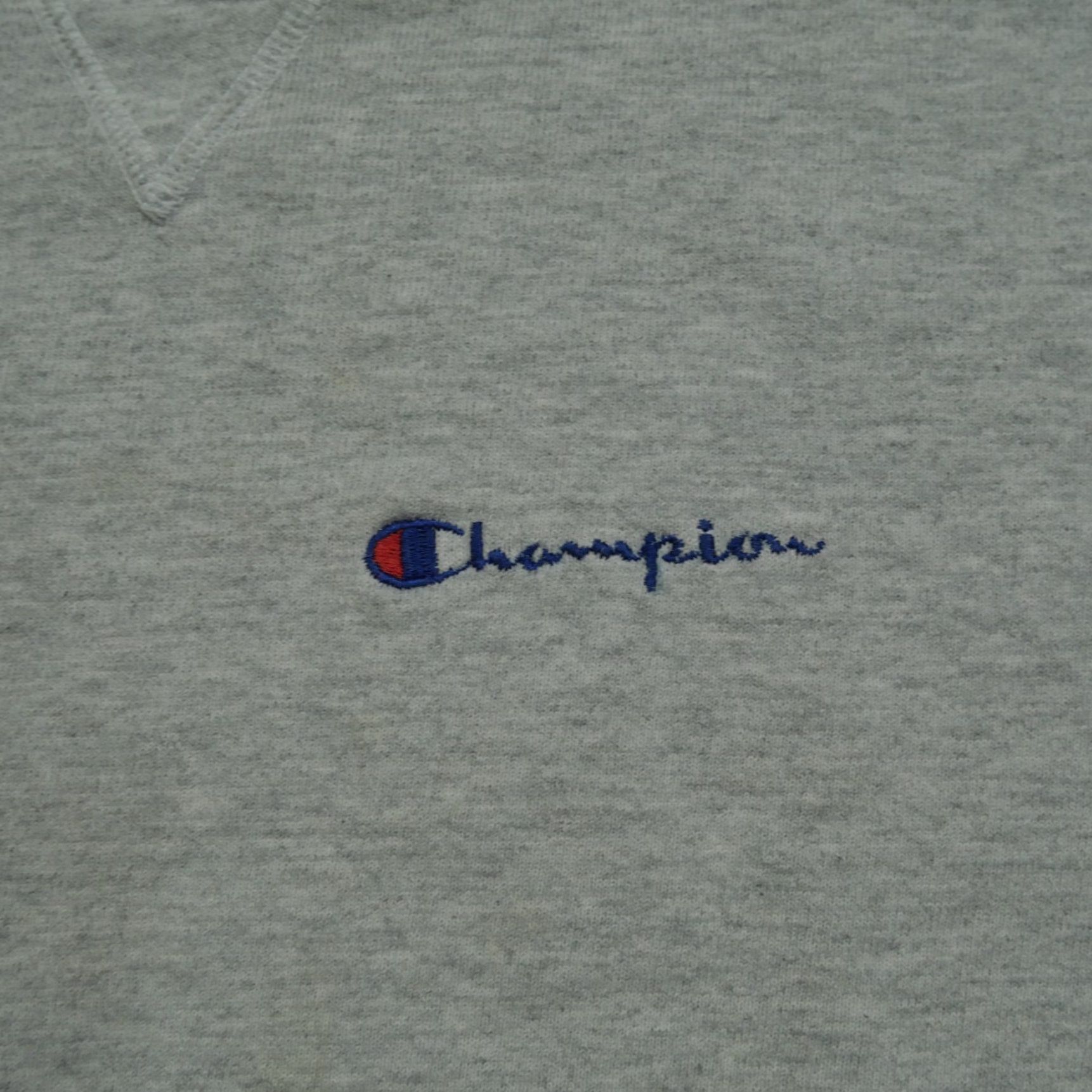 Champion VINTAGE Champion Sweatshirt Mens L Grey Pullover 90s Y2K Logo, Crew Neck, Long Sleeve, Cotton-Polyester, Fleece, Winter, 90s, Sweatshirt, Regular Fit Size US L / EU 52-54 / 3 - 2 Thumbnail