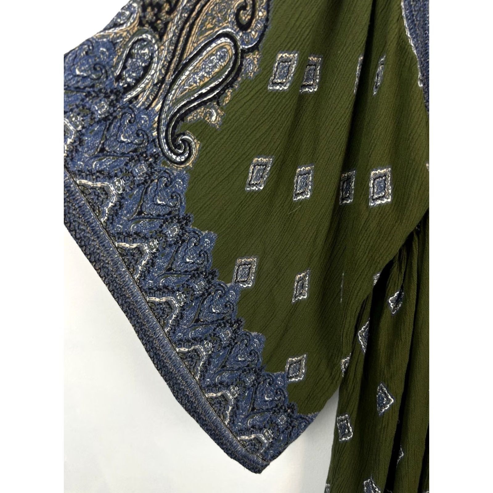 Bell Angie Blouse Womens M Green Paisley Bell Sleeve Smocked Boho Tunic Off the Shoulder Shirt Size M / US 6-8 / IT 42-44 - 5 Thumbnail