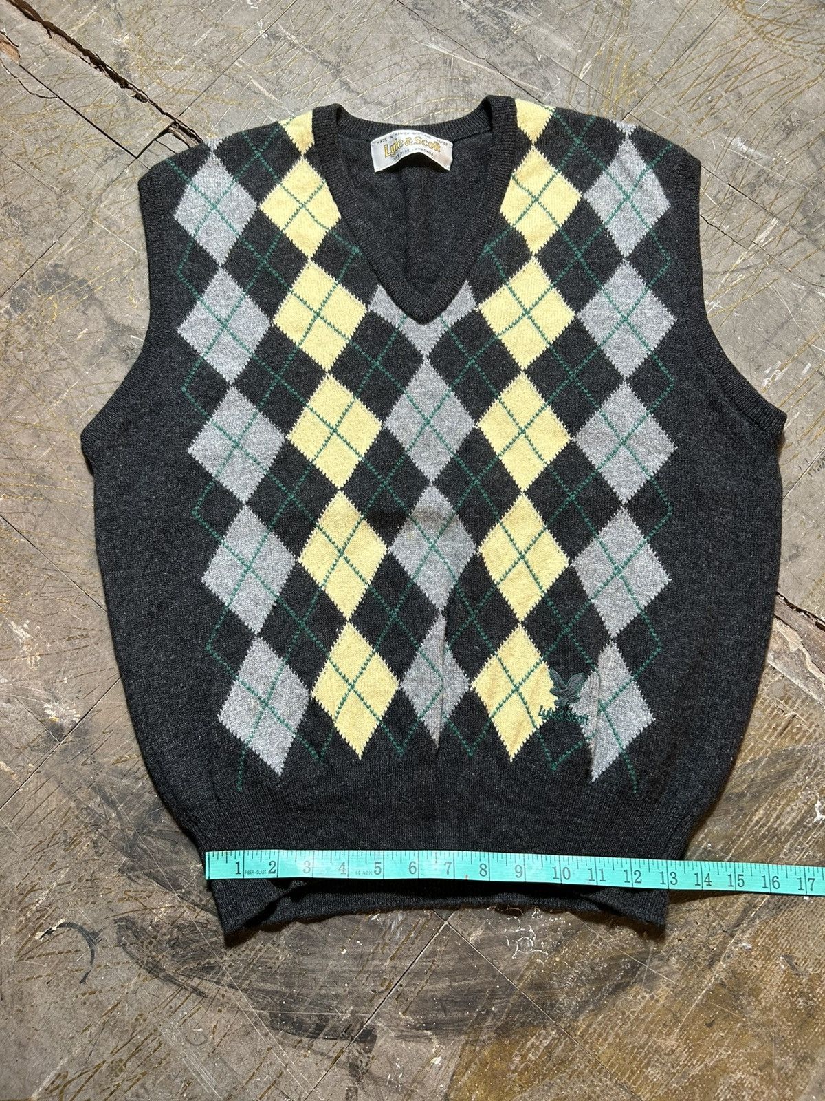 Lyle & Scott Lyle & Scott Knitted Wool V-Neck Sleeveless Size US M / EU 48-50 / 2 - 10 Thumbnail