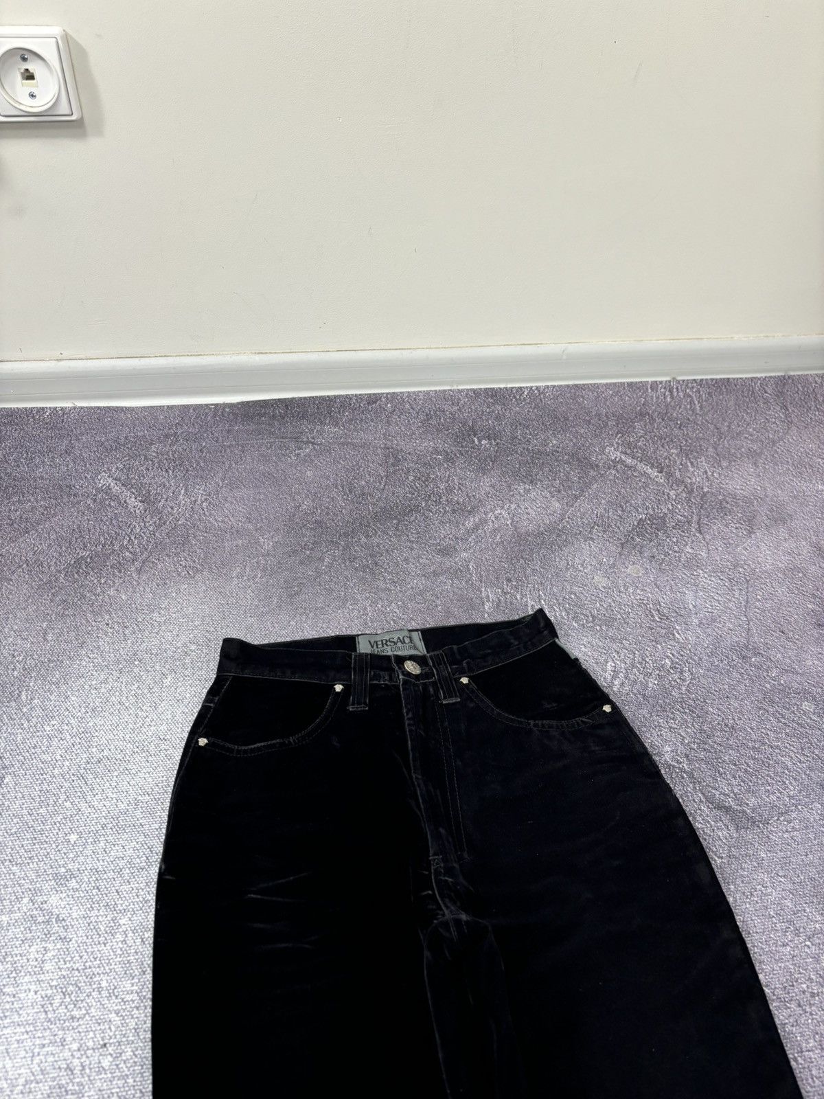 Versace Jeans Couture Vintage Versace Jeans Couture Women’s Medusa Velour Pants Size 26" / US 2 / IT 38 - 9 Thumbnail
